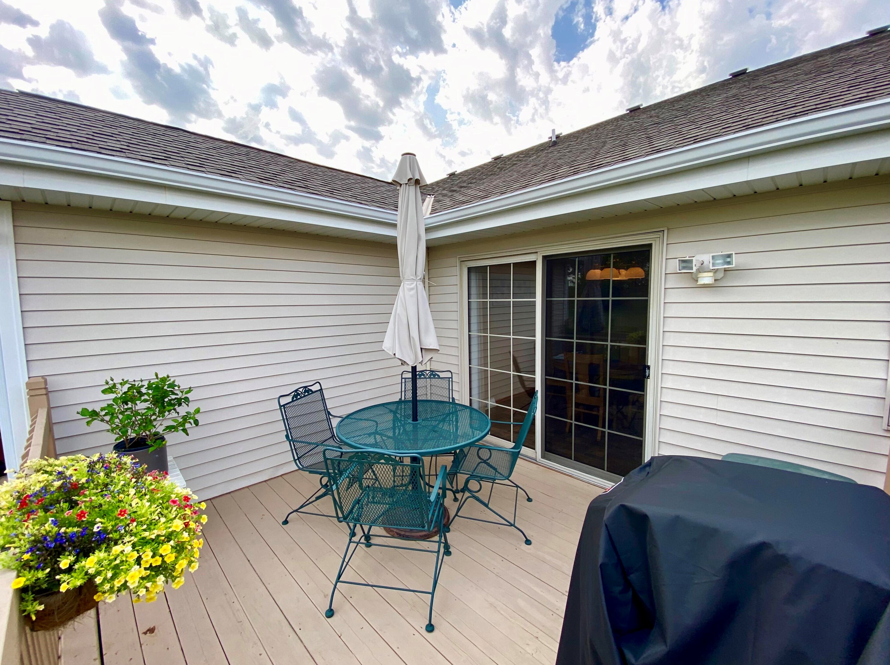 1117 York St, Oak Creek WI  53154-3728 exterior