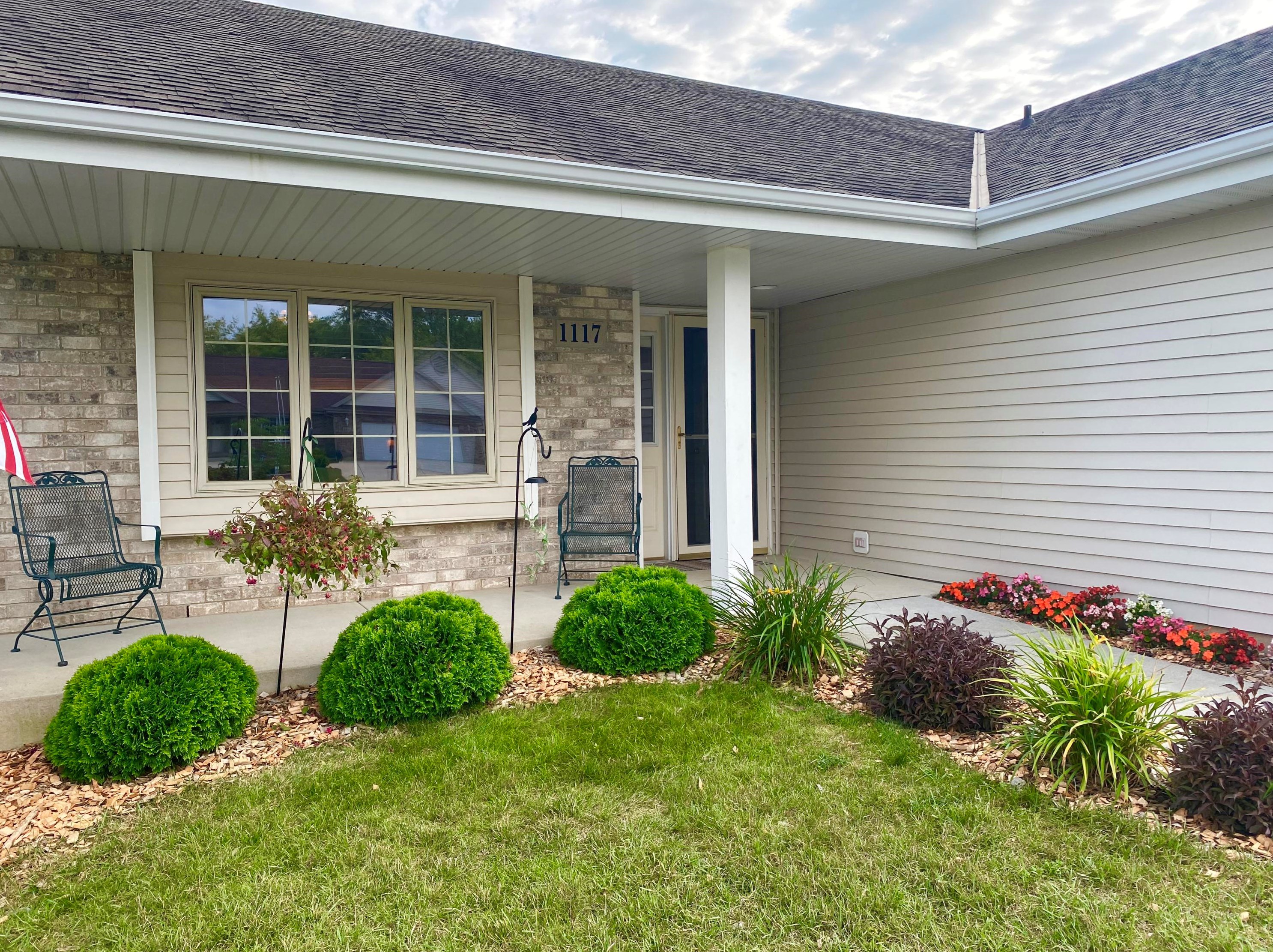 1117 York St, Oak Creek WI  53154-3728 exterior