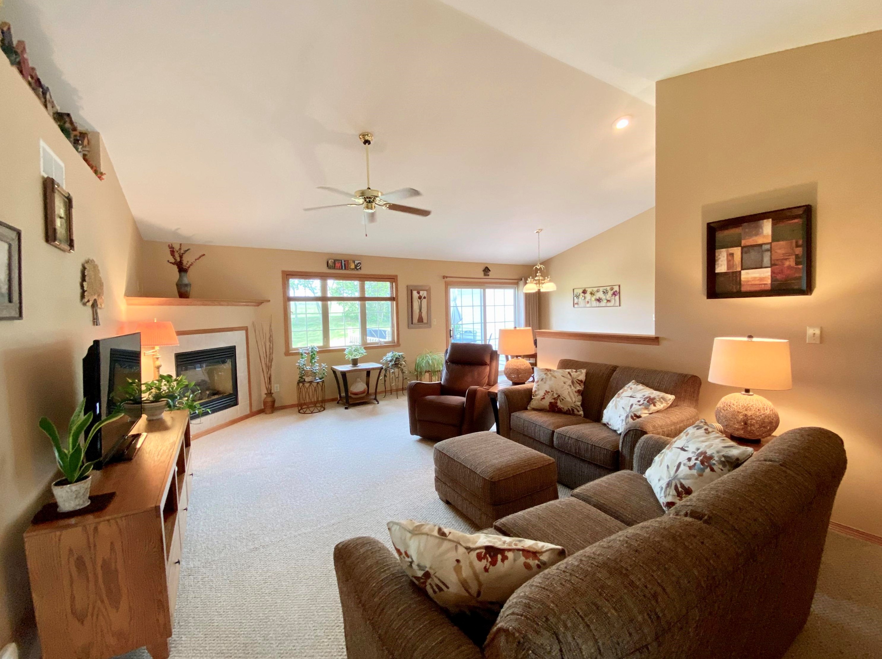 1117 York St, Oak Creek WI  53154-3728 exterior