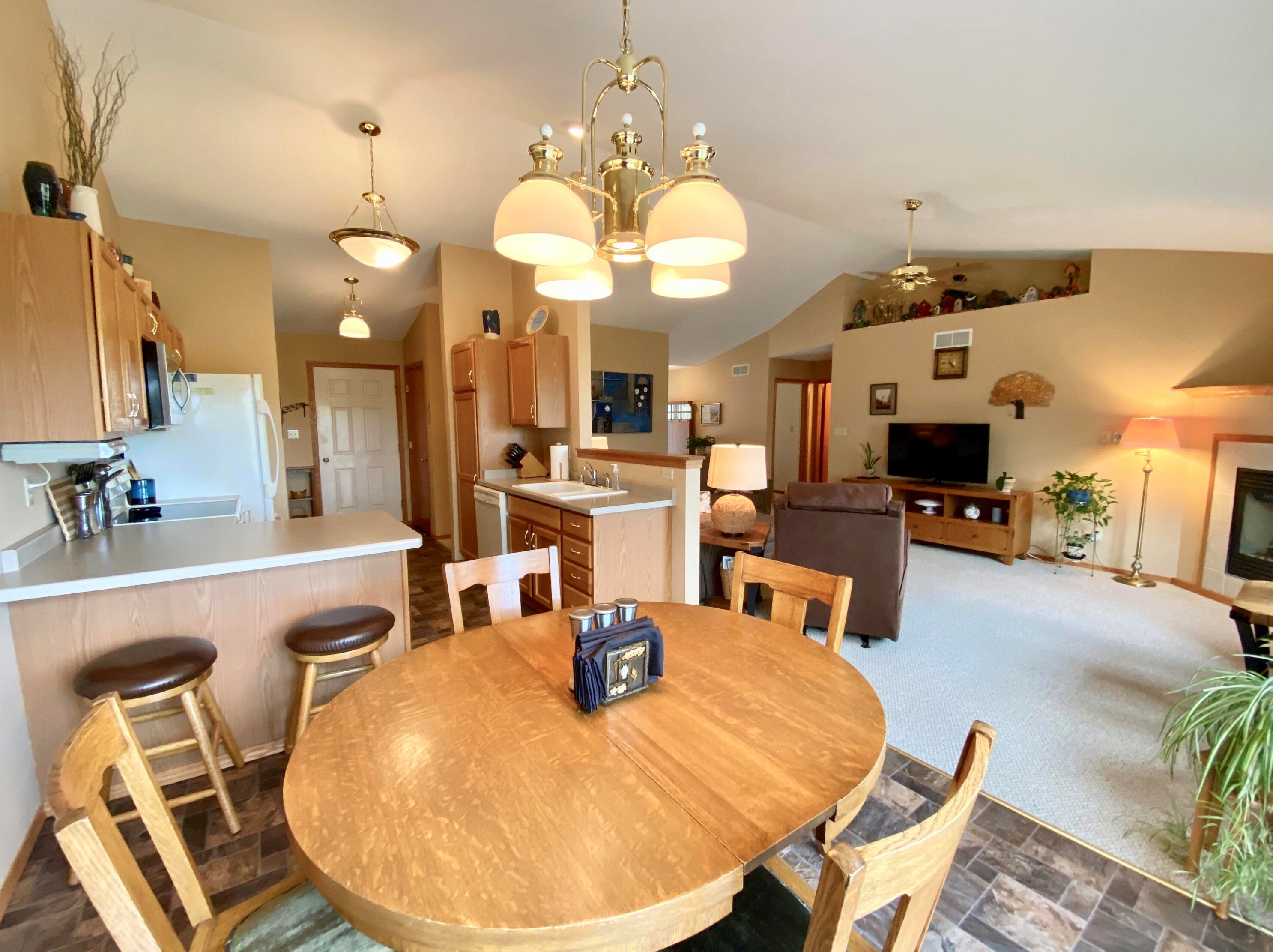 1117 York St, Oak Creek WI  53154-3728 exterior