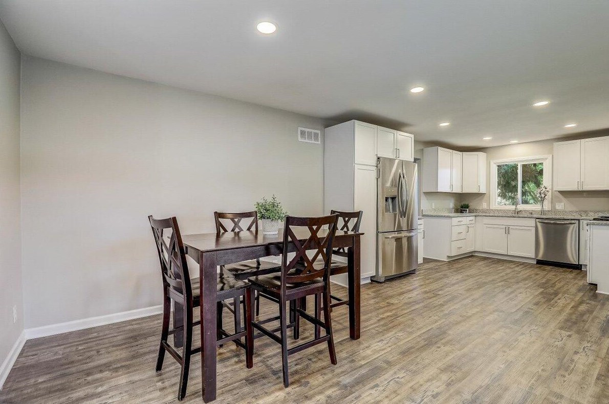 2829 Farview Dr, Richfield WI  53076-9712 exterior