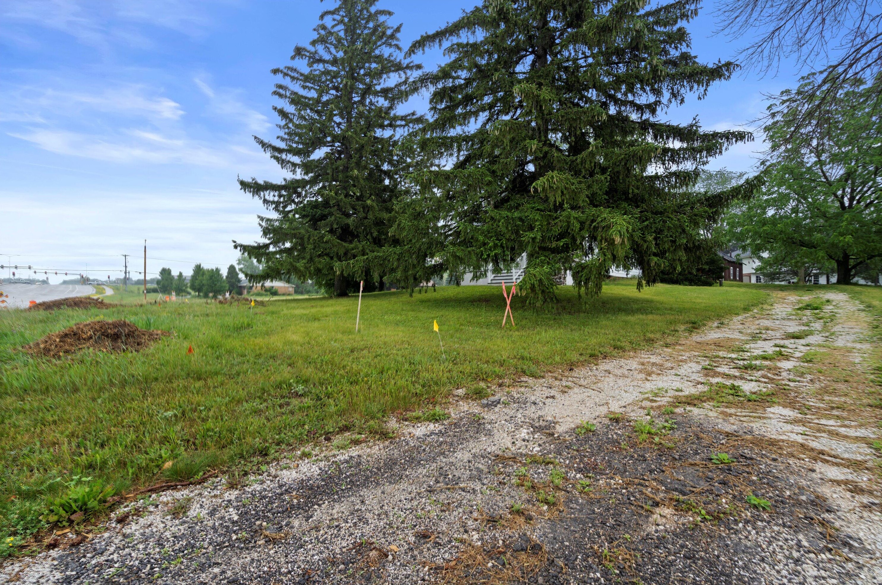 3840 Calhoun Rd, Brookfield WI  53005-2181 exterior