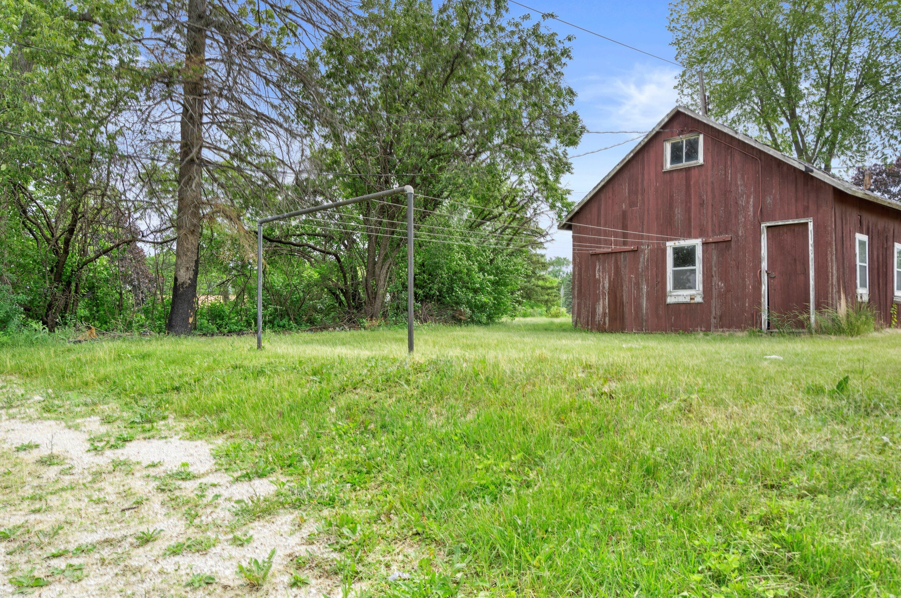 3840 Calhoun Rd, Brookfield WI  53005-2181 exterior