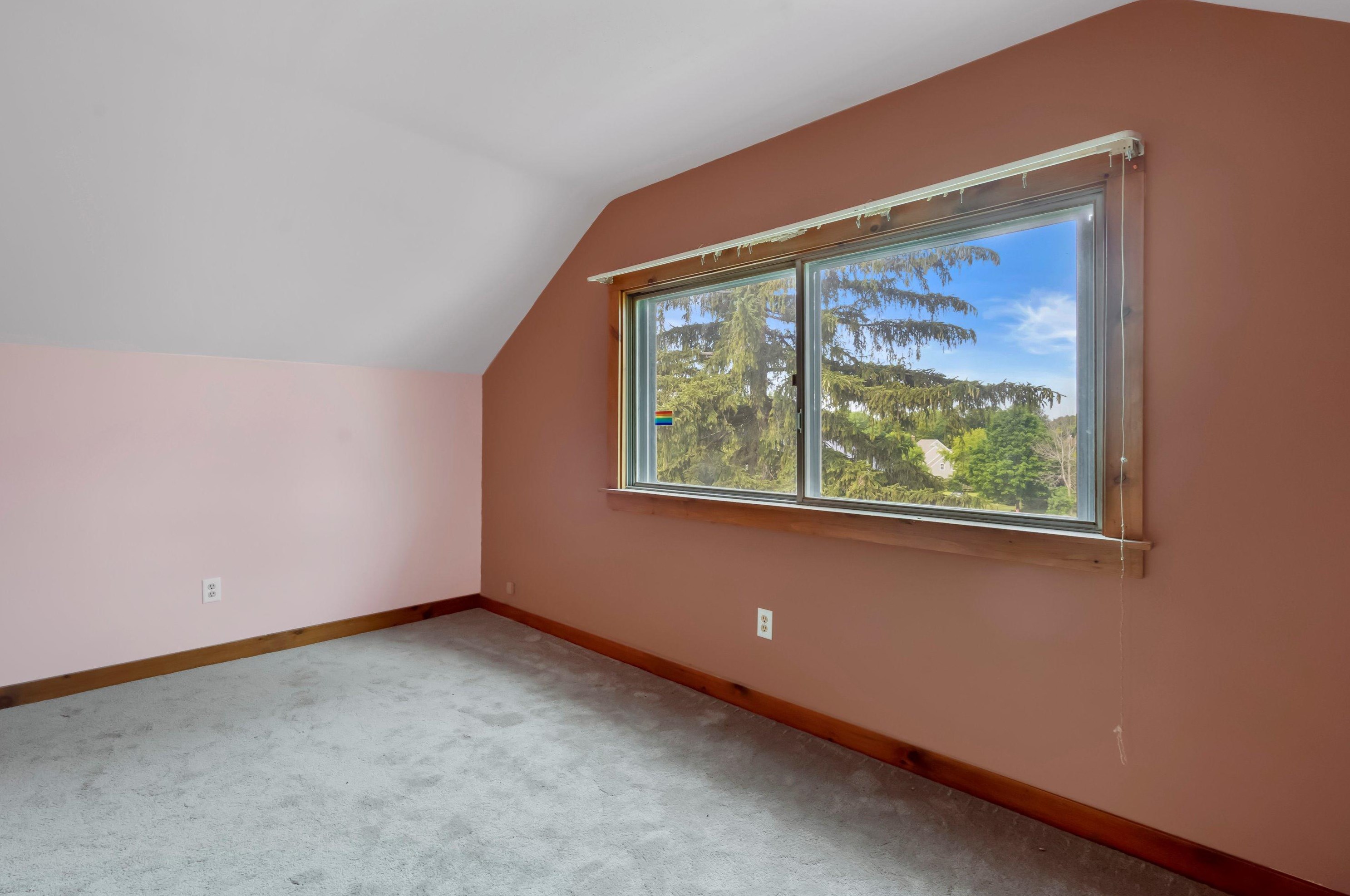 3840 Calhoun Rd, Brookfield WI  53005-2181 exterior