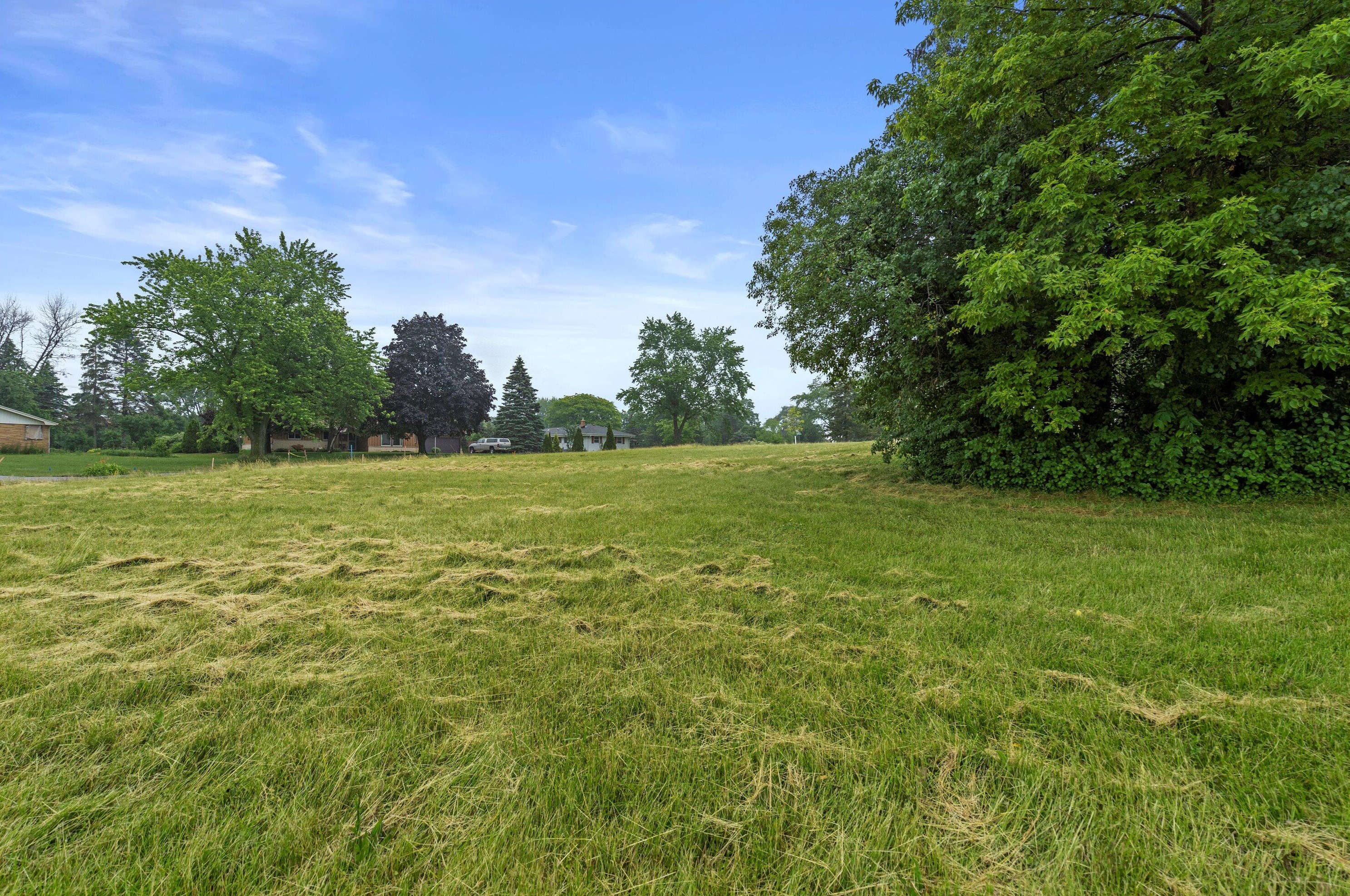 3840 Calhoun Rd, Brookfield WI  53005-2181 exterior