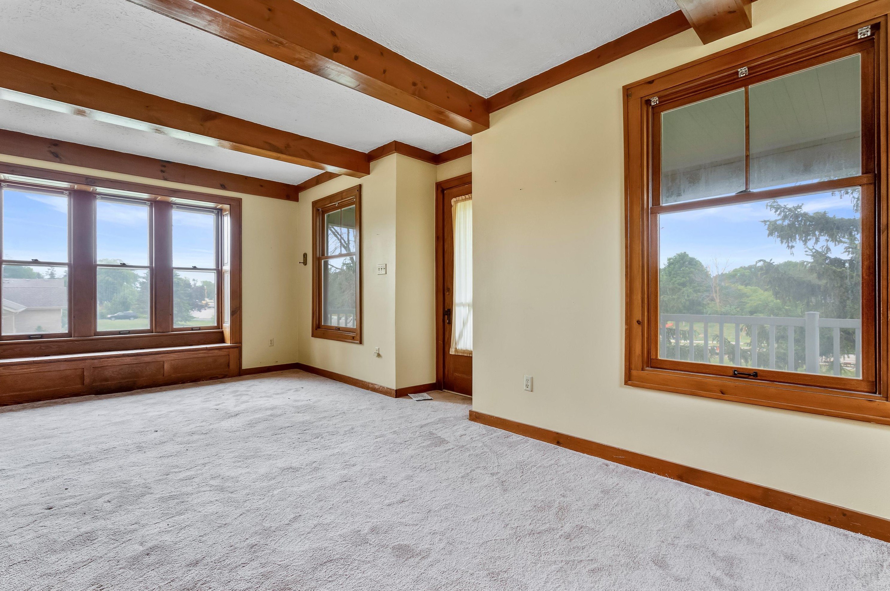 3840 Calhoun Rd, Brookfield WI  53005-2181 exterior