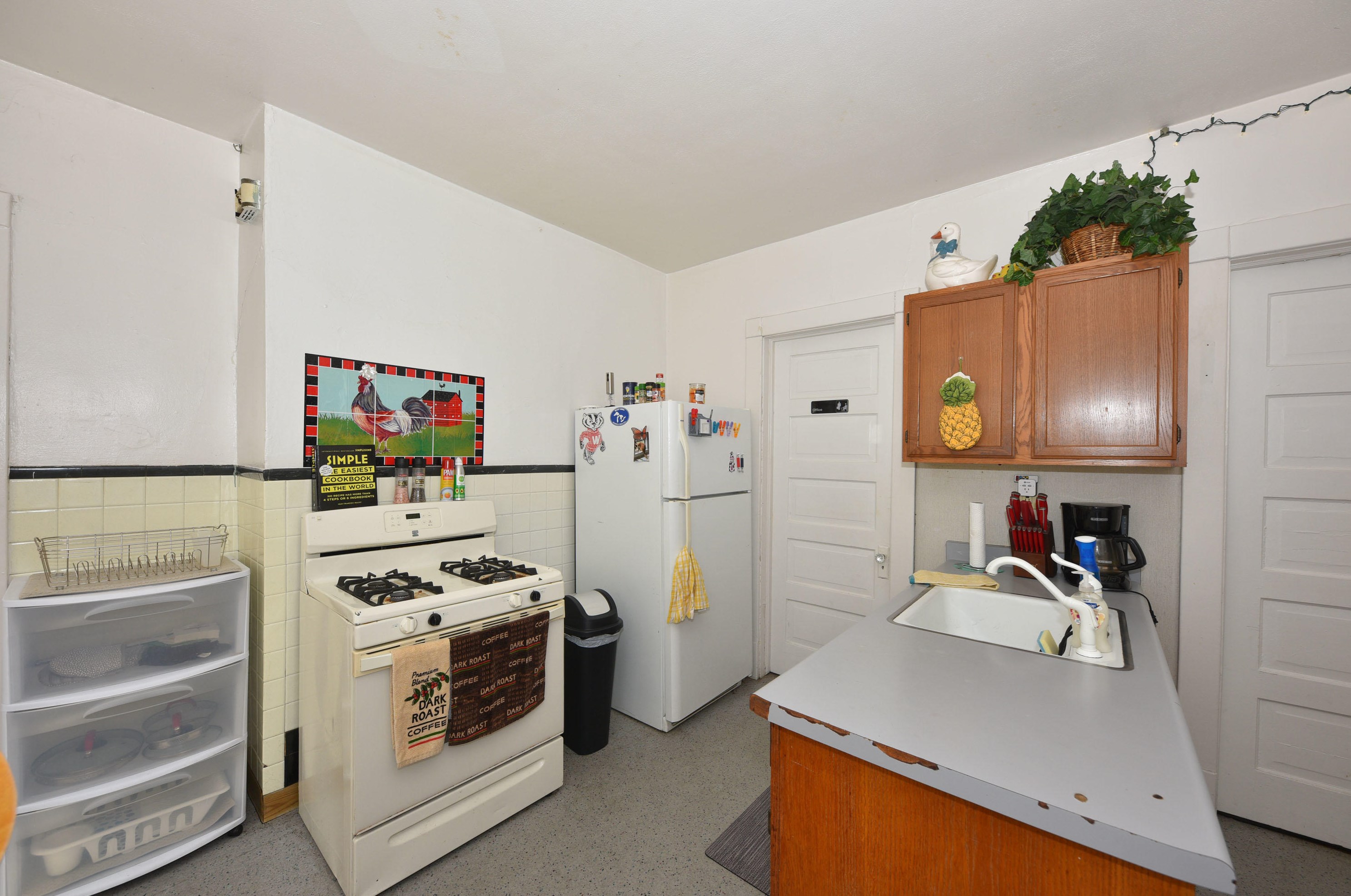 2972 Cramer St, Milwaukee WI 53211-3240 exterior