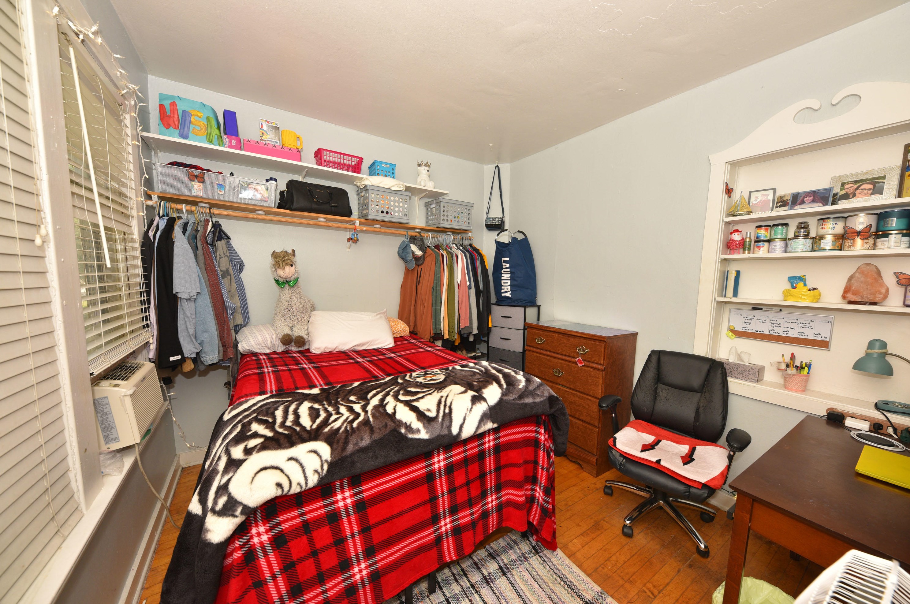 2972 Cramer St, Milwaukee WI 53211-3240 exterior