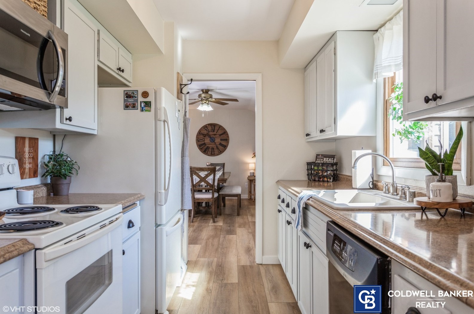 668 Main St, Hartford WI  53027-1232 exterior