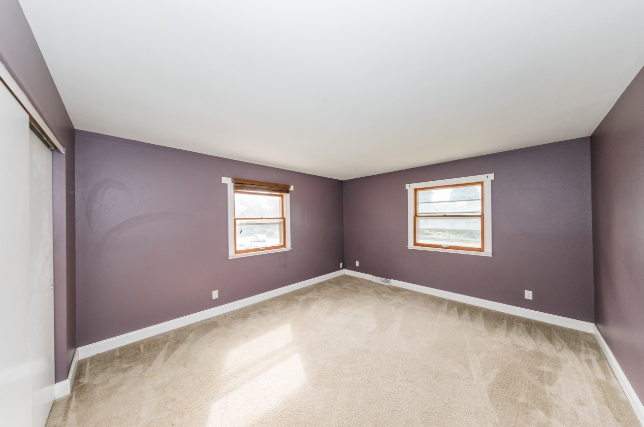 1824 Mackinac Ave, South Milwaukee WI  53172-2930 exterior