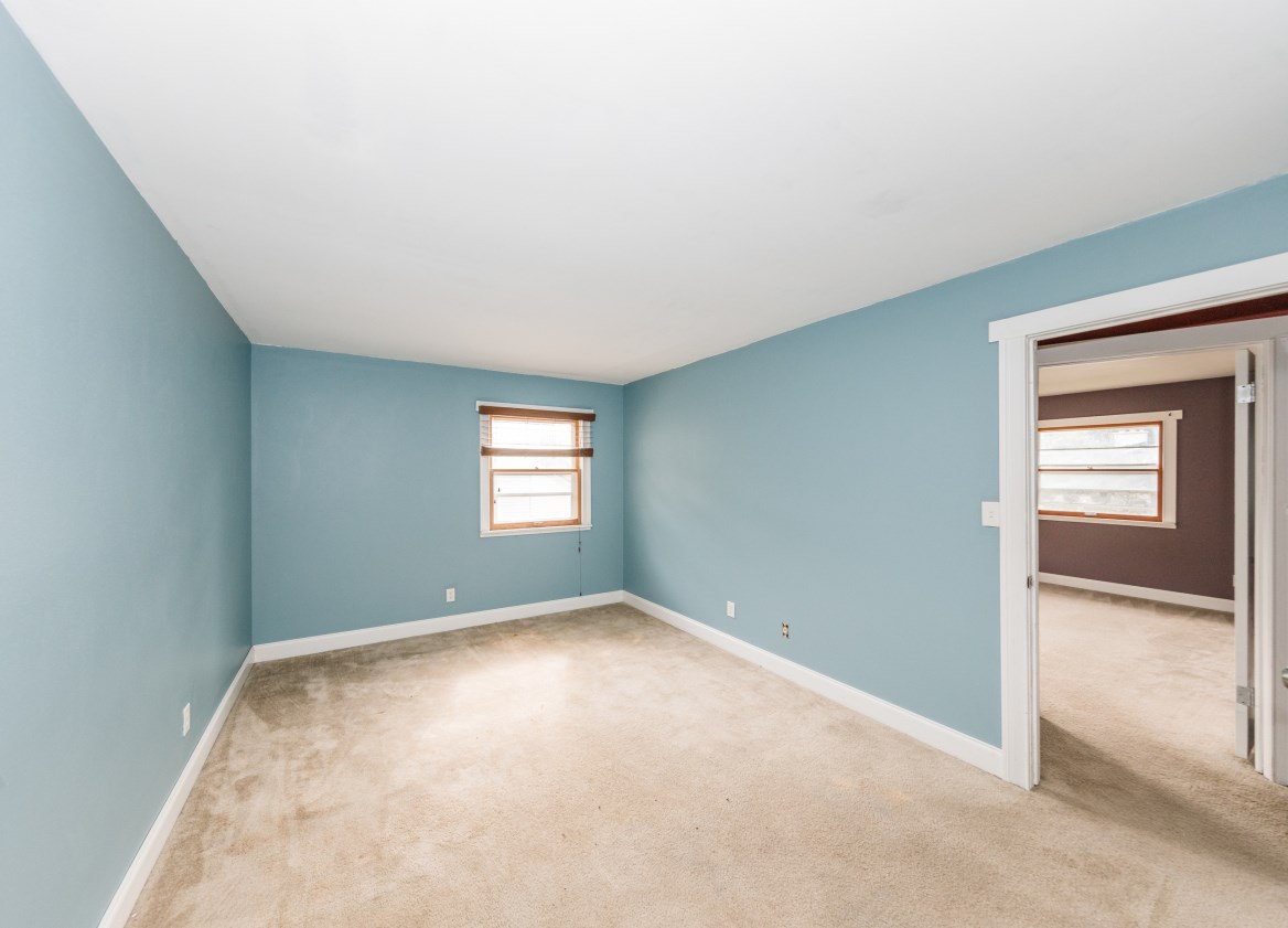 1824 Mackinac Ave, South Milwaukee WI  53172-2930 exterior