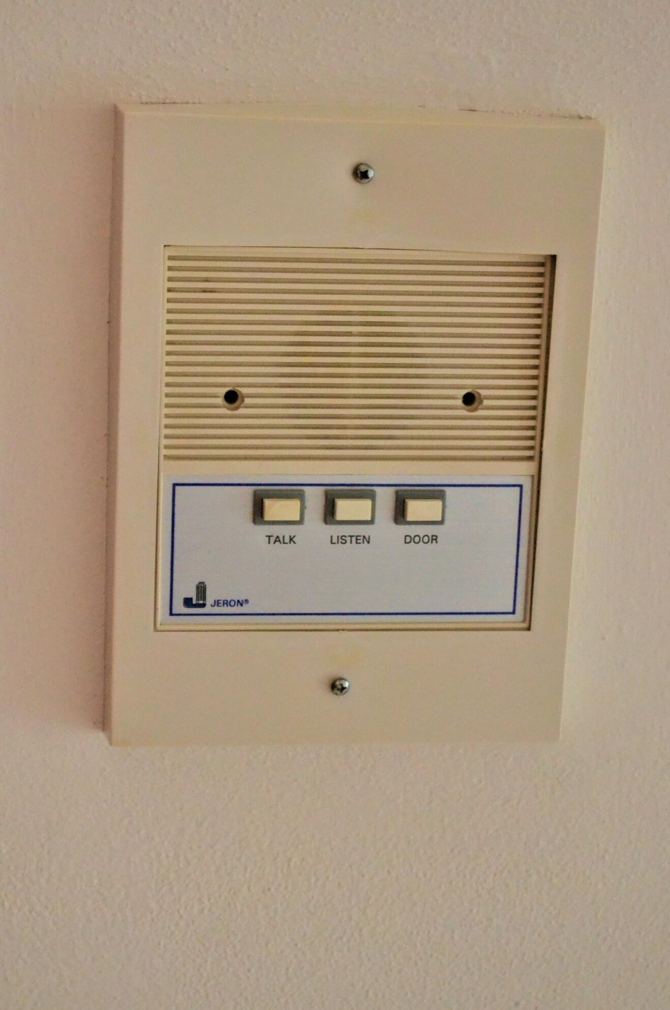 2408 Independence Ln, Madison WI  53704-3555 exterior