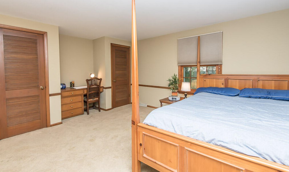 1880 Churchview Dr, Brookfield WI 53005-5133 exterior