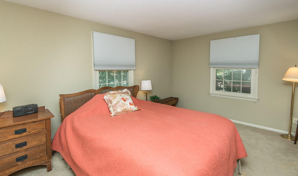 1880 Churchview Dr, Brookfield WI 53005-5133 exterior