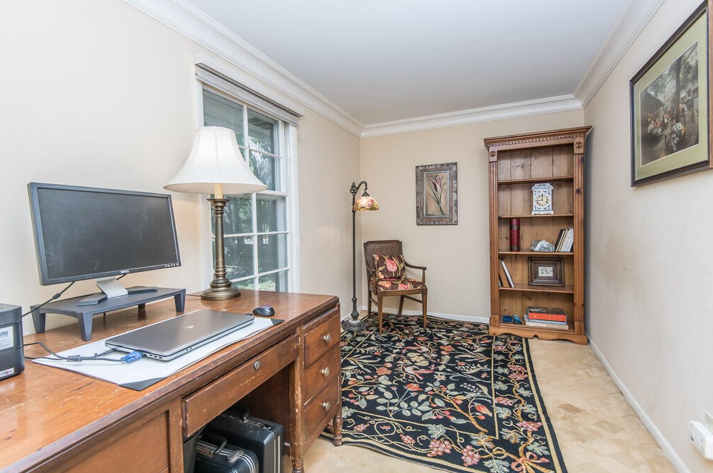 1880 Churchview Dr, Brookfield WI 53005-5133 exterior