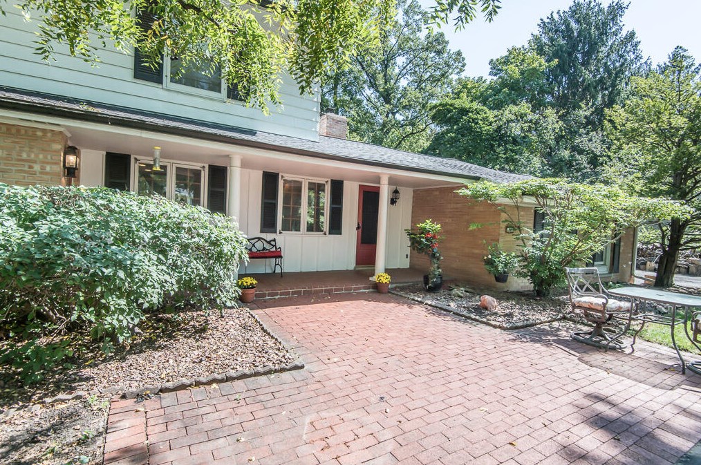 1880 Churchview Dr, Brookfield WI 53005-5133 exterior