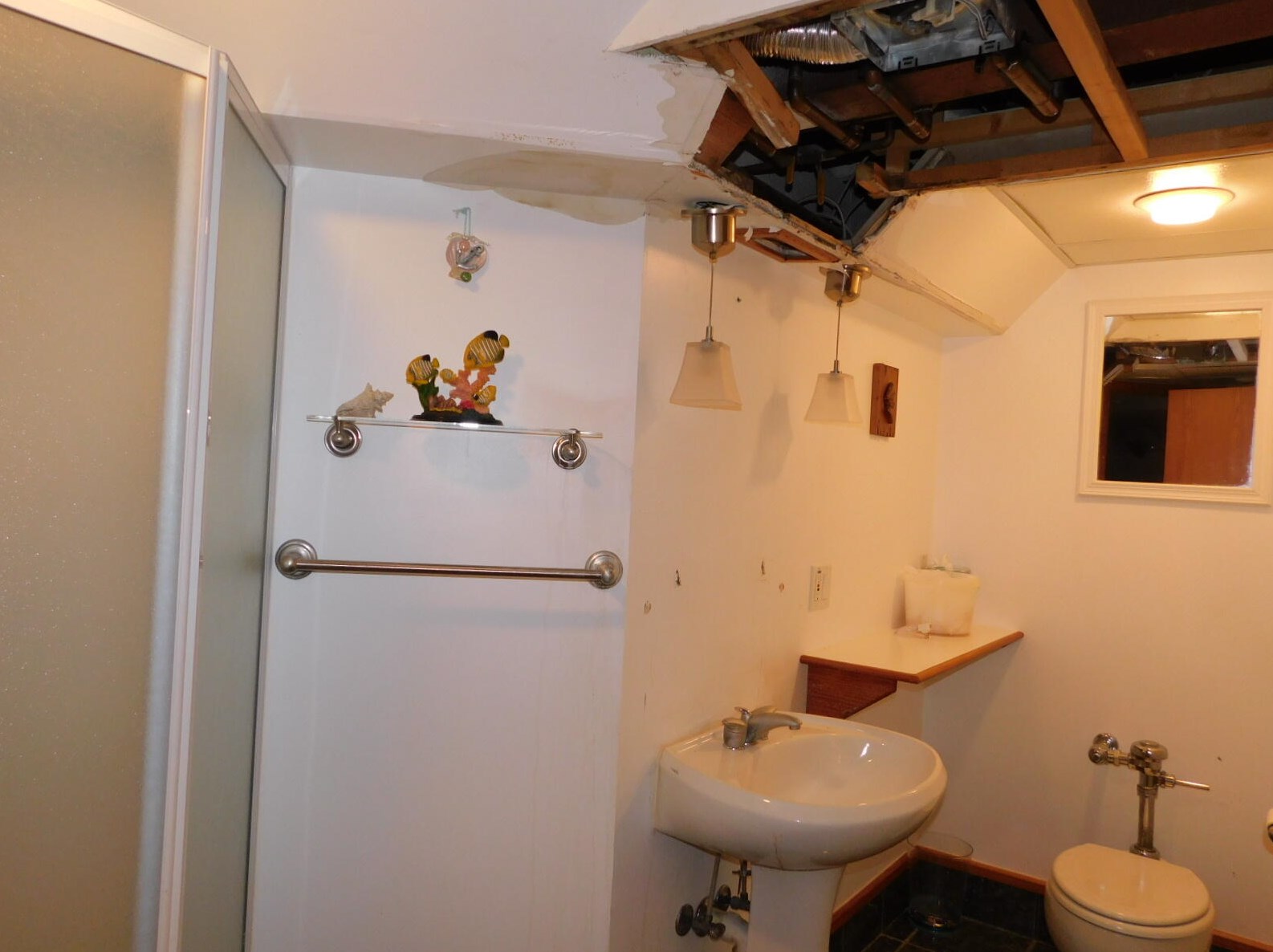 830 Janacek Rd, Brookfield WI 53045-6050 exterior