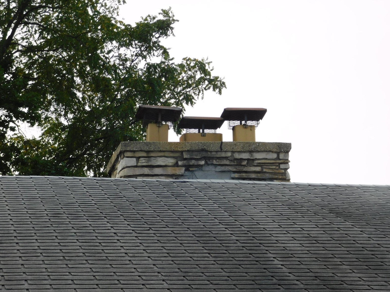 830 Janacek Rd, Brookfield WI 53045-6050 exterior