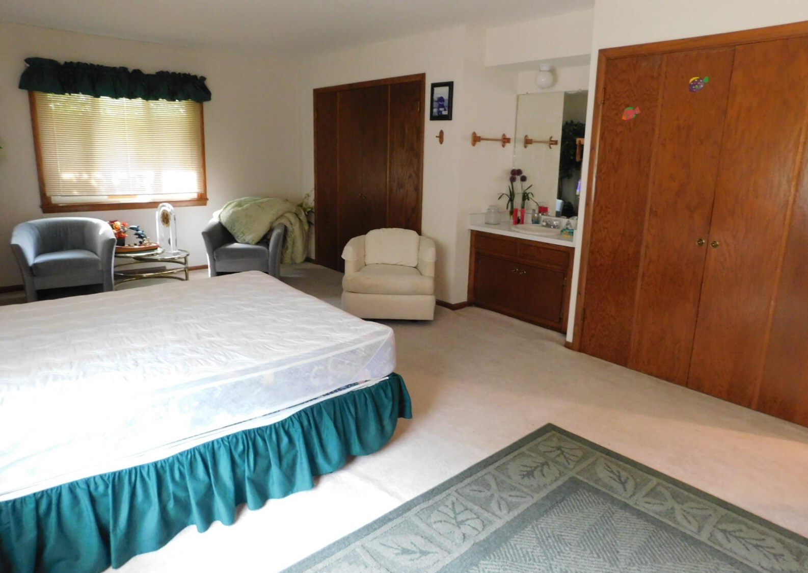 830 Janacek Rd, Brookfield WI 53045-6050 exterior