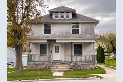120 N Milwaukee St - Photo 1