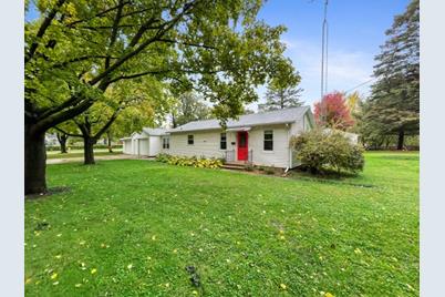 603 Phoenix St - Photo 1