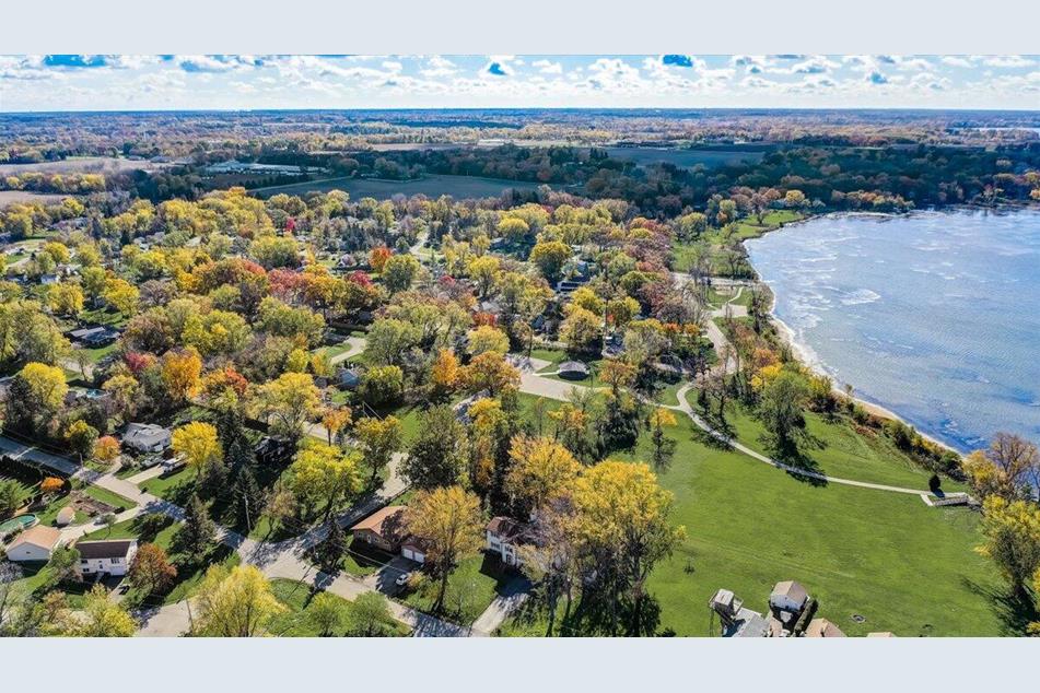 Zillow Salem Lakes Wi at Harvey Thomas blog