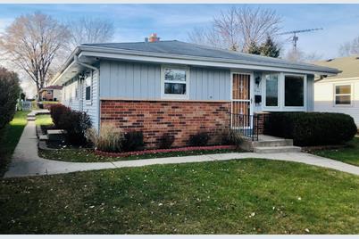 4737 N 89th St - Photo 1