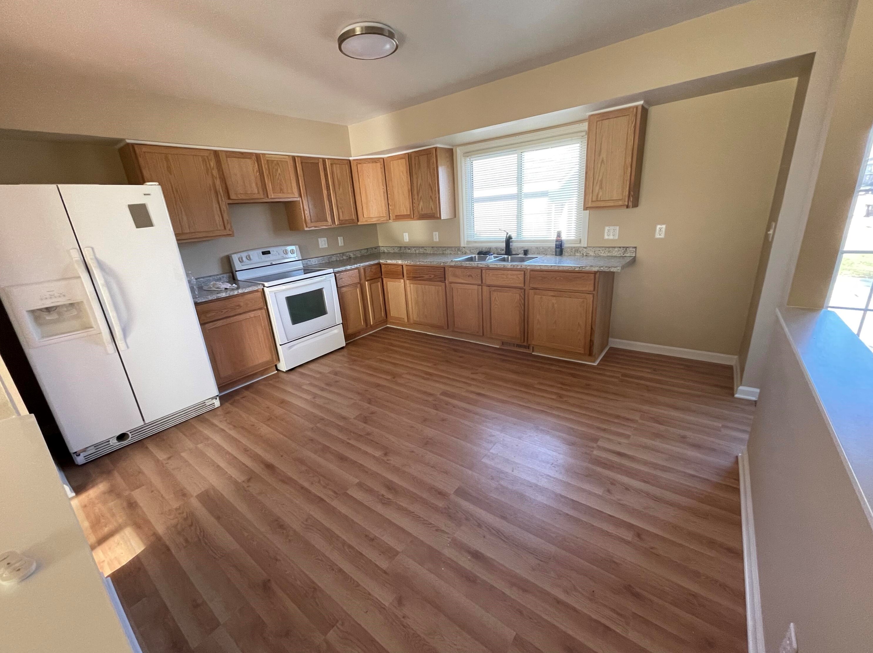 1600 Harmony Dr, Racine WI 53402-3272 exterior