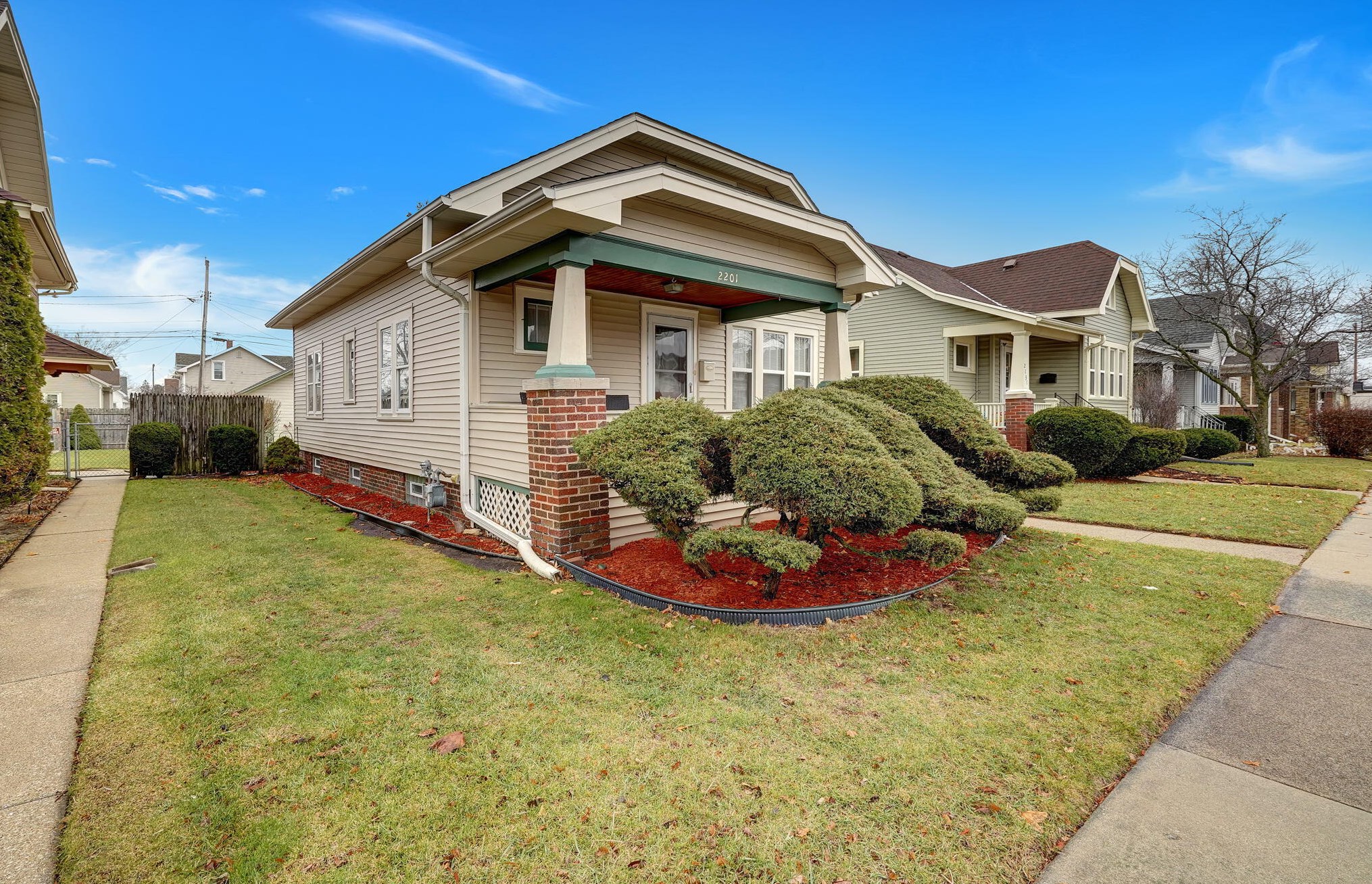 2201 Lasalle St, Racine WI 53402-4528 exterior