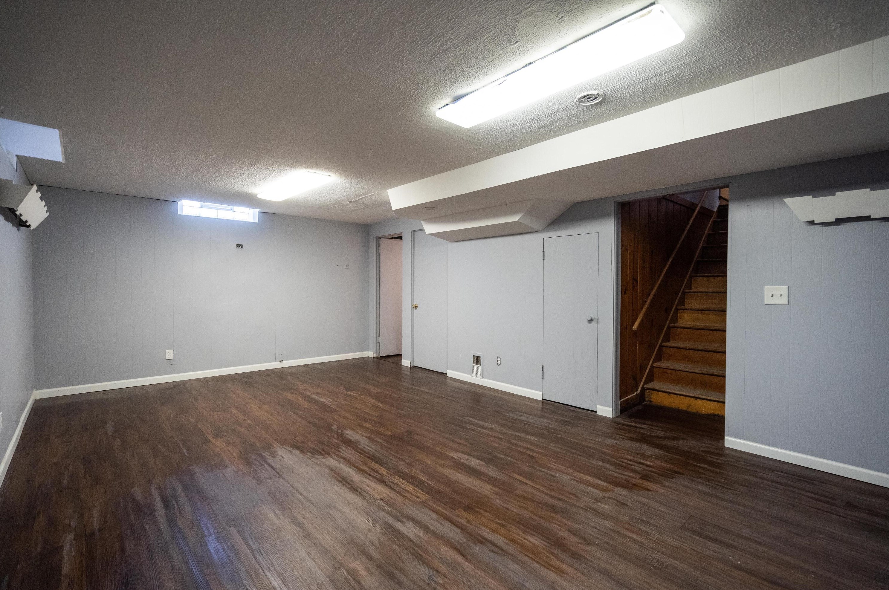 4256 72, Milwaukee WI 53216-1037 exterior