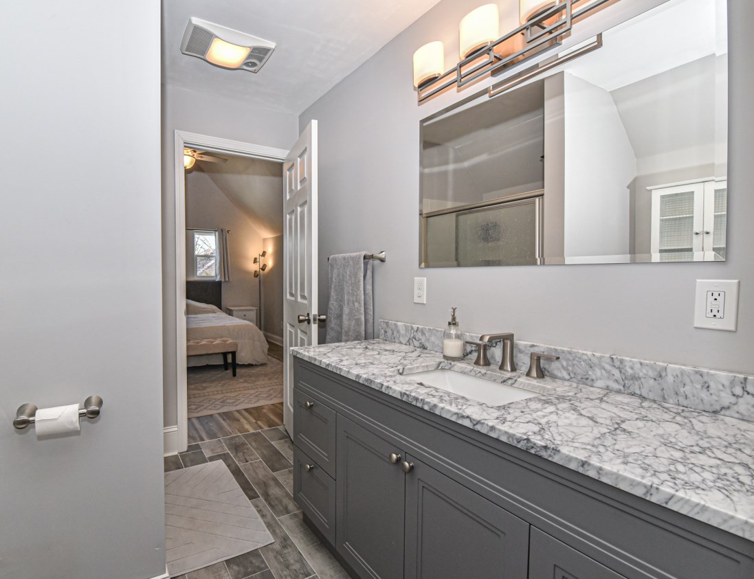 3417 Cramer St, Milwaukee WI 53211-2816 exterior