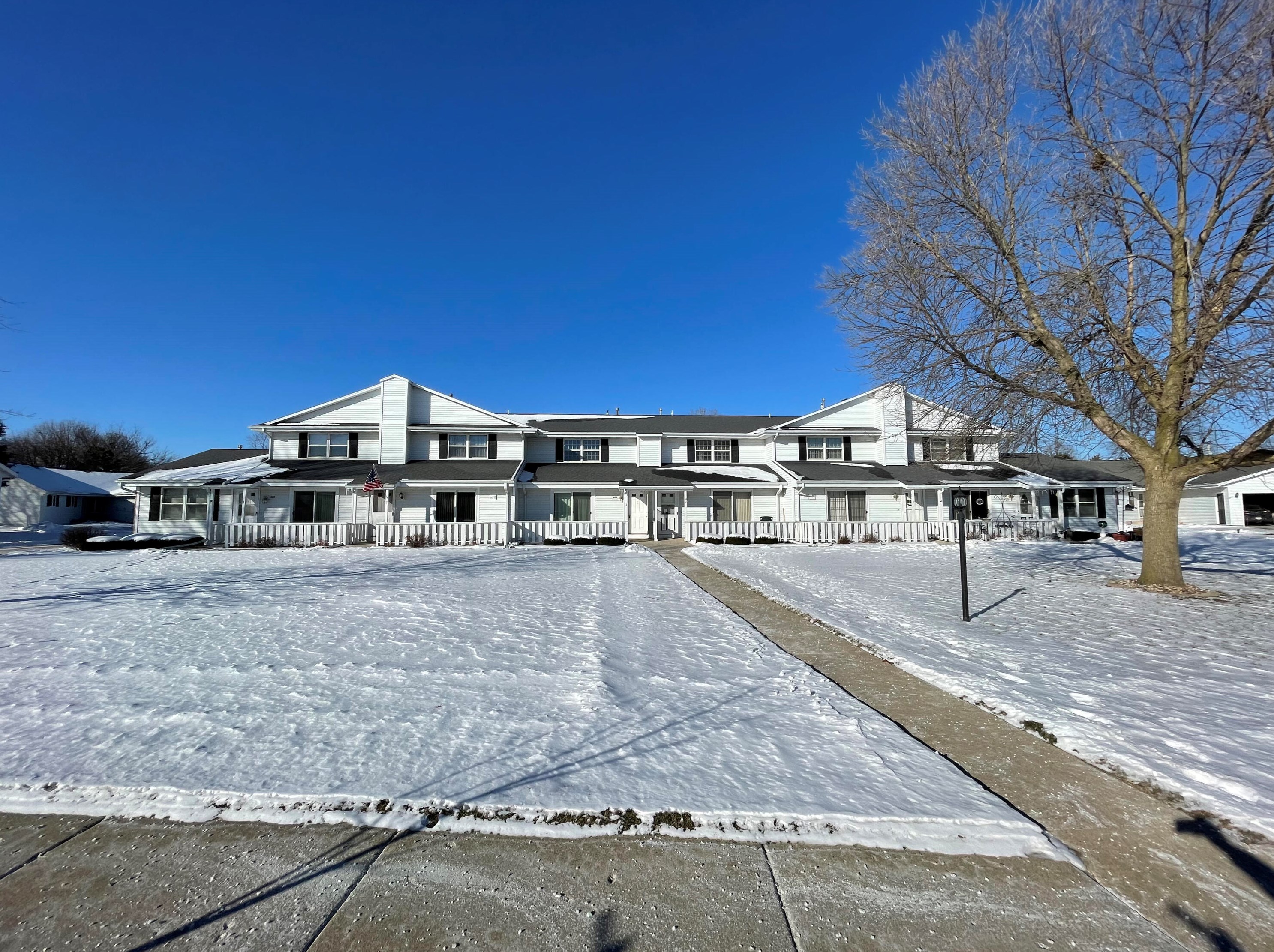 628 Westbury Ln, Delavan WI  53115-3171 exterior
