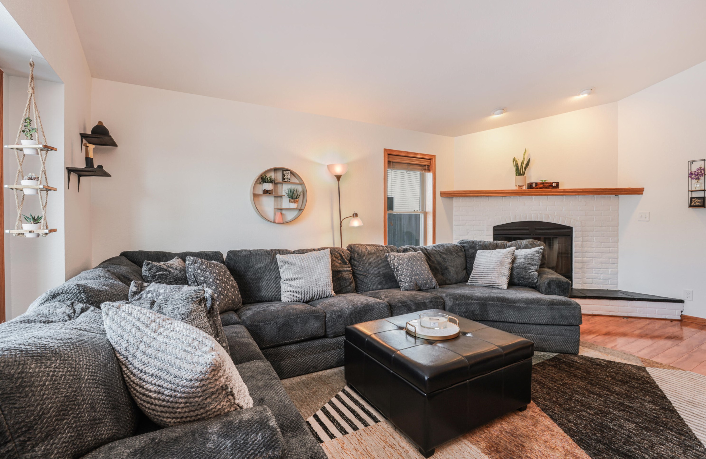 10402 Donald Dr, Oak Creek WI  53154-6749 exterior