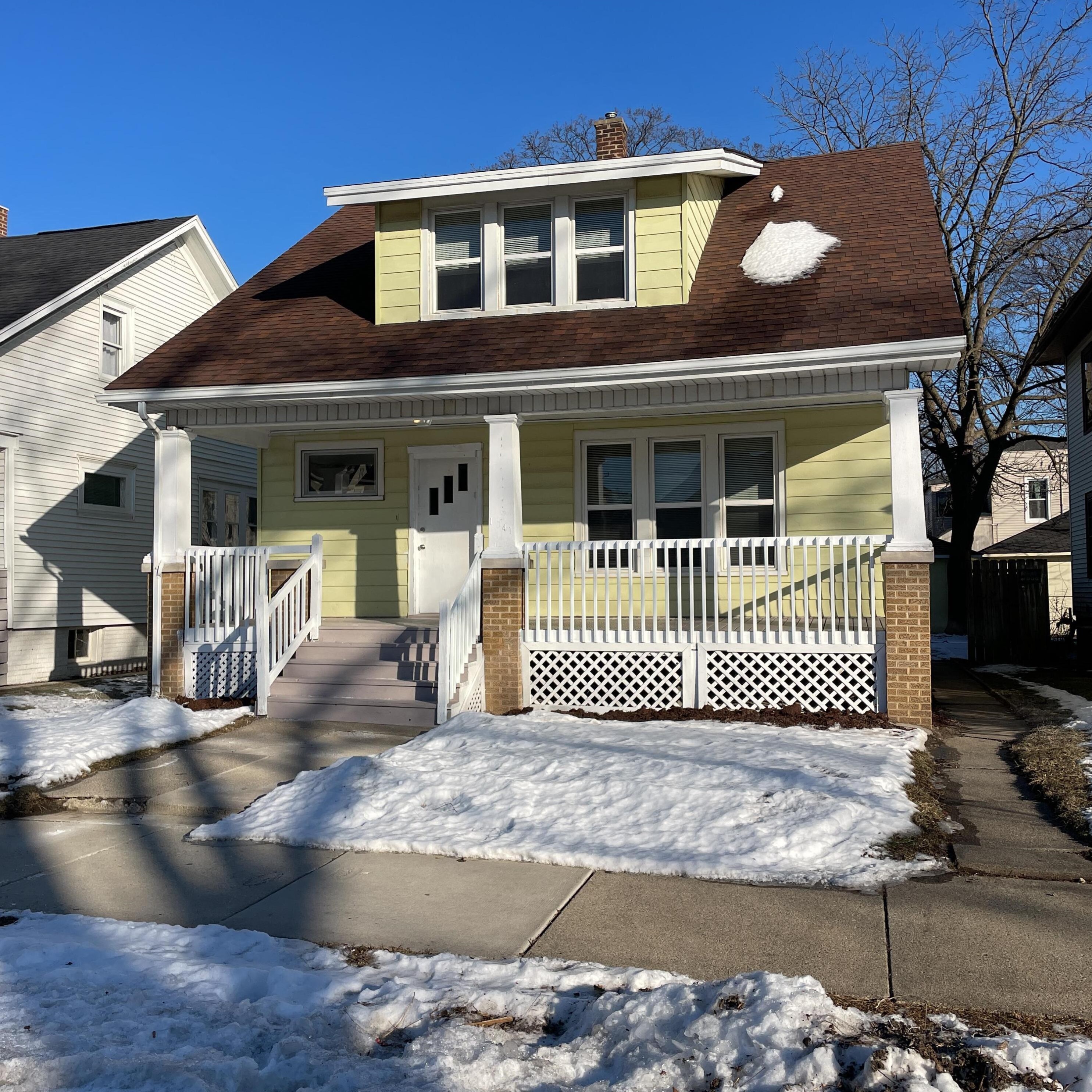 1541 Grange Ave, Racine WI  53405-5019 exterior