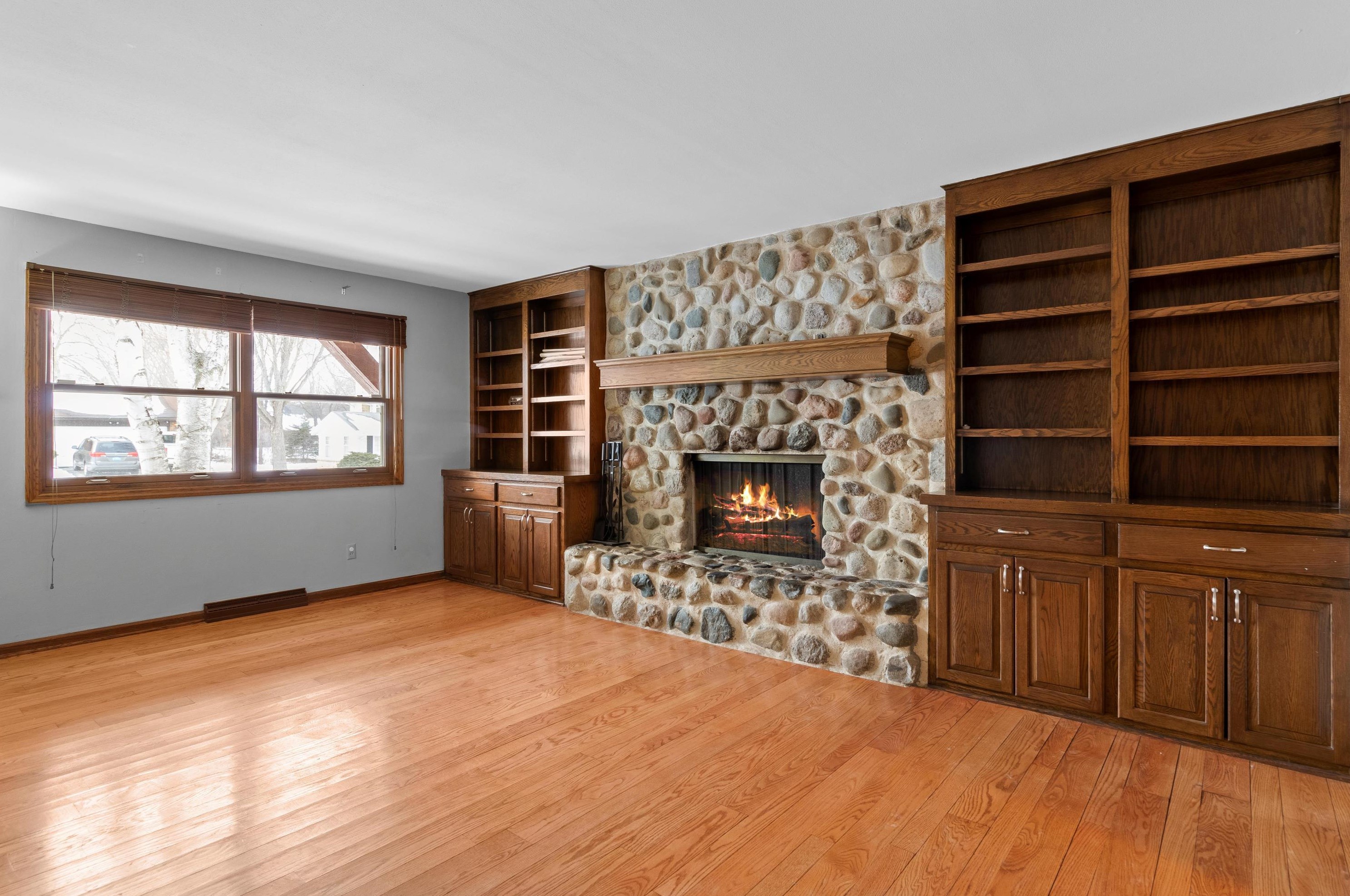 6440 Alberta Ct, Milwaukee WI  53217-4017 exterior