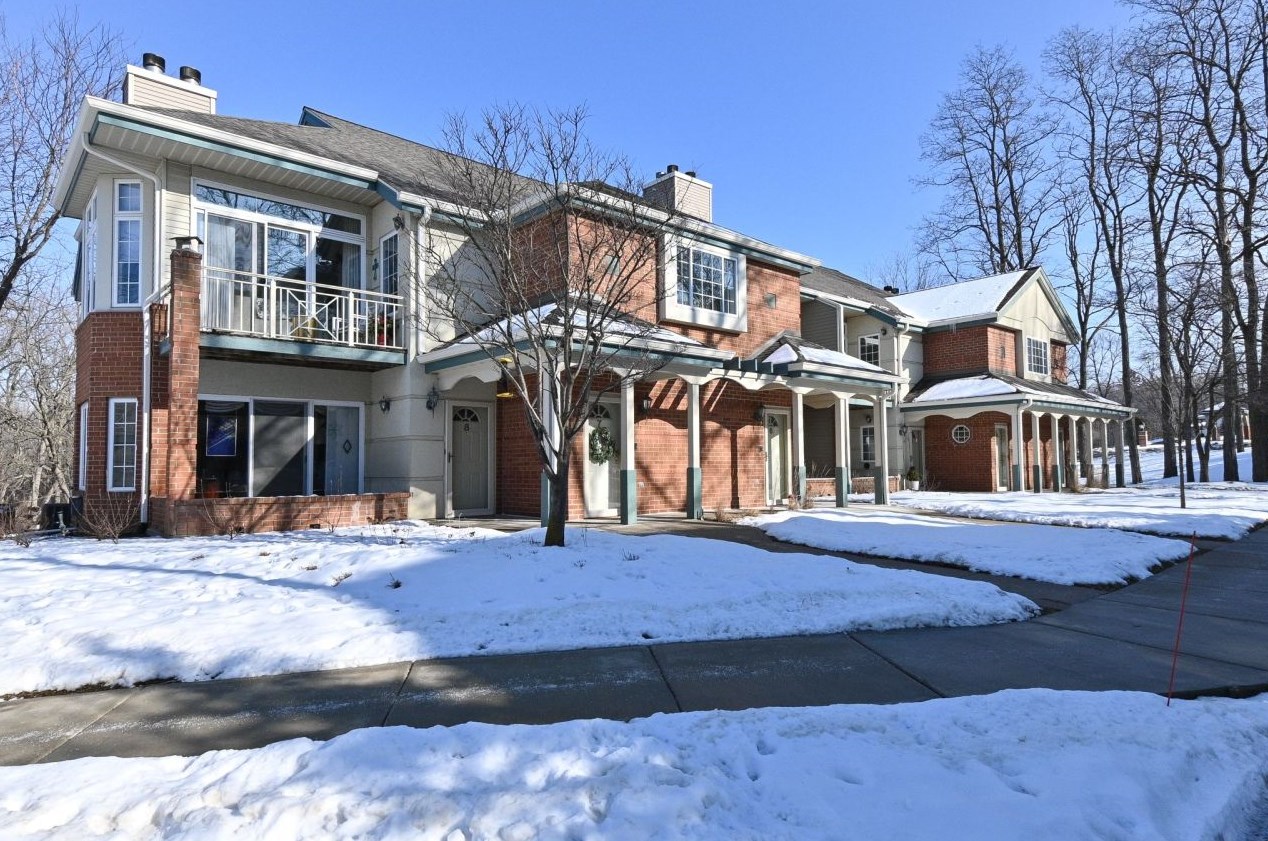 18880 Toldt Woods Dr, Brookfield WI  53045-6086 exterior