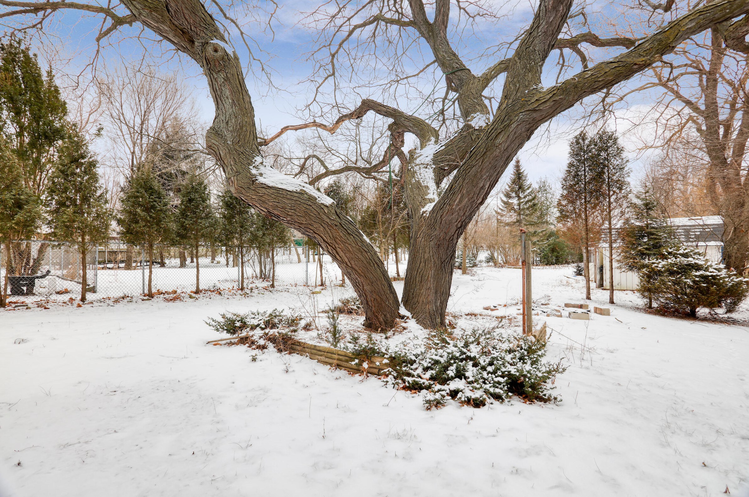 5225 Whitnall Ave, Cudahy WI  53110-1940 exterior