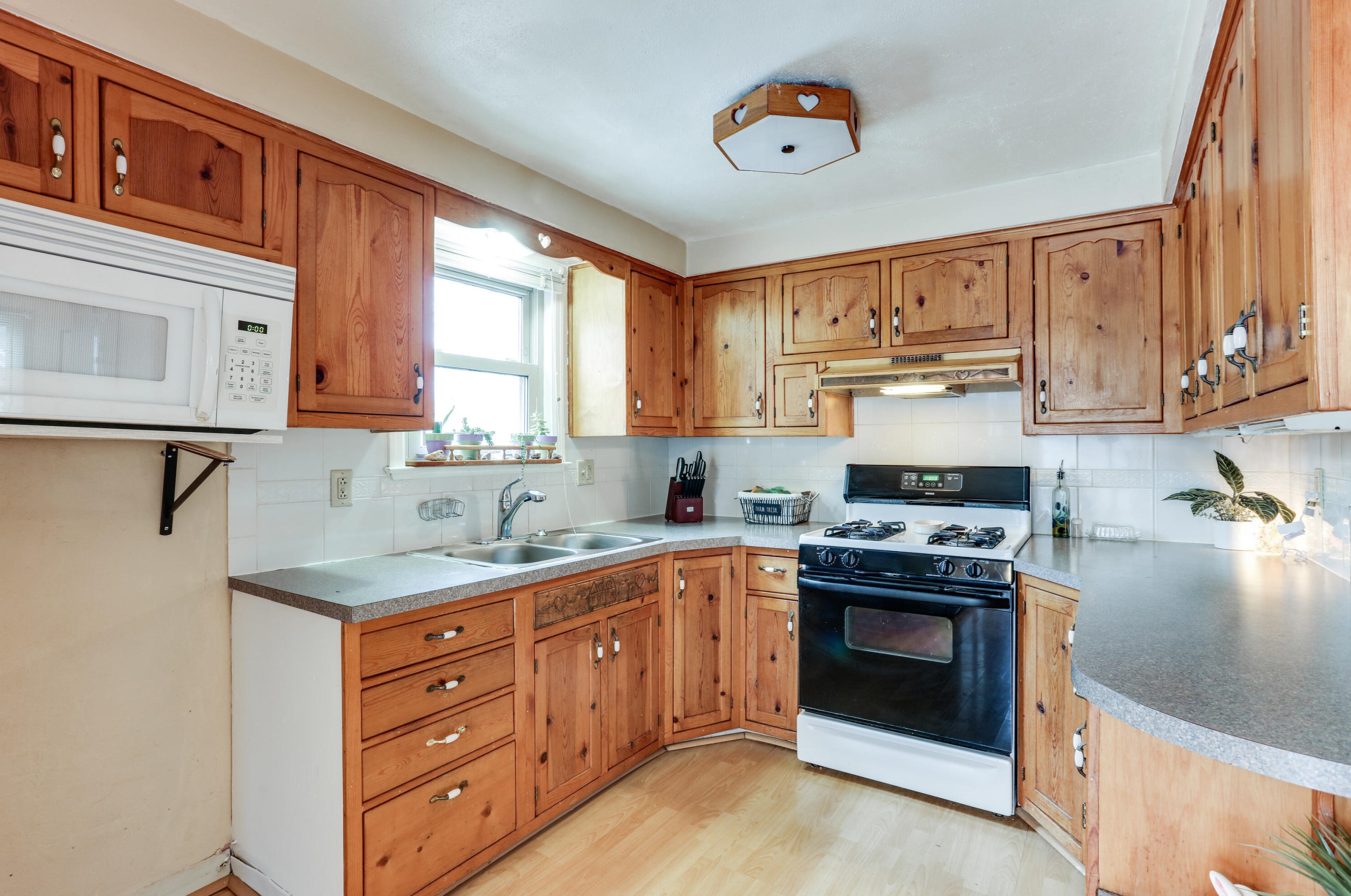 4223 13th St, Racine WI  53405-2816 exterior