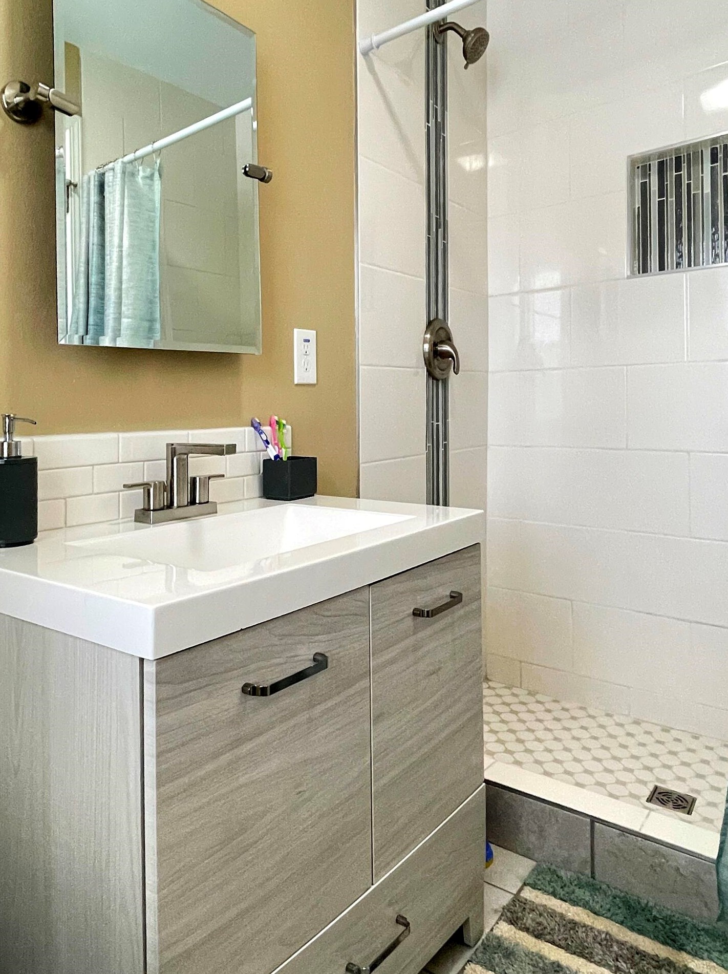 1014 Sycamore Ave, South Milwaukee WI  53172-1342 exterior