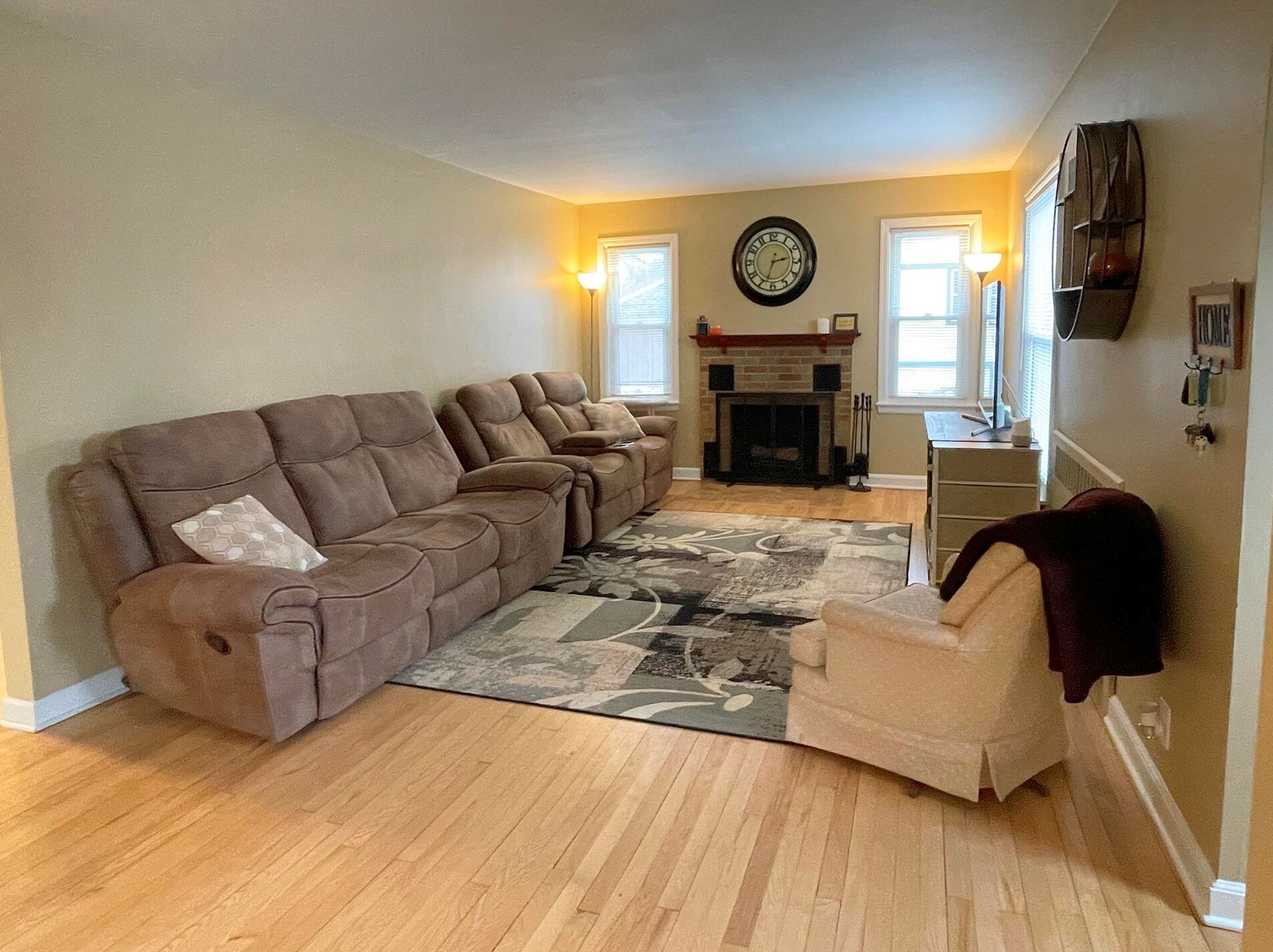 1014 Sycamore Ave, South Milwaukee WI  53172-1342 exterior