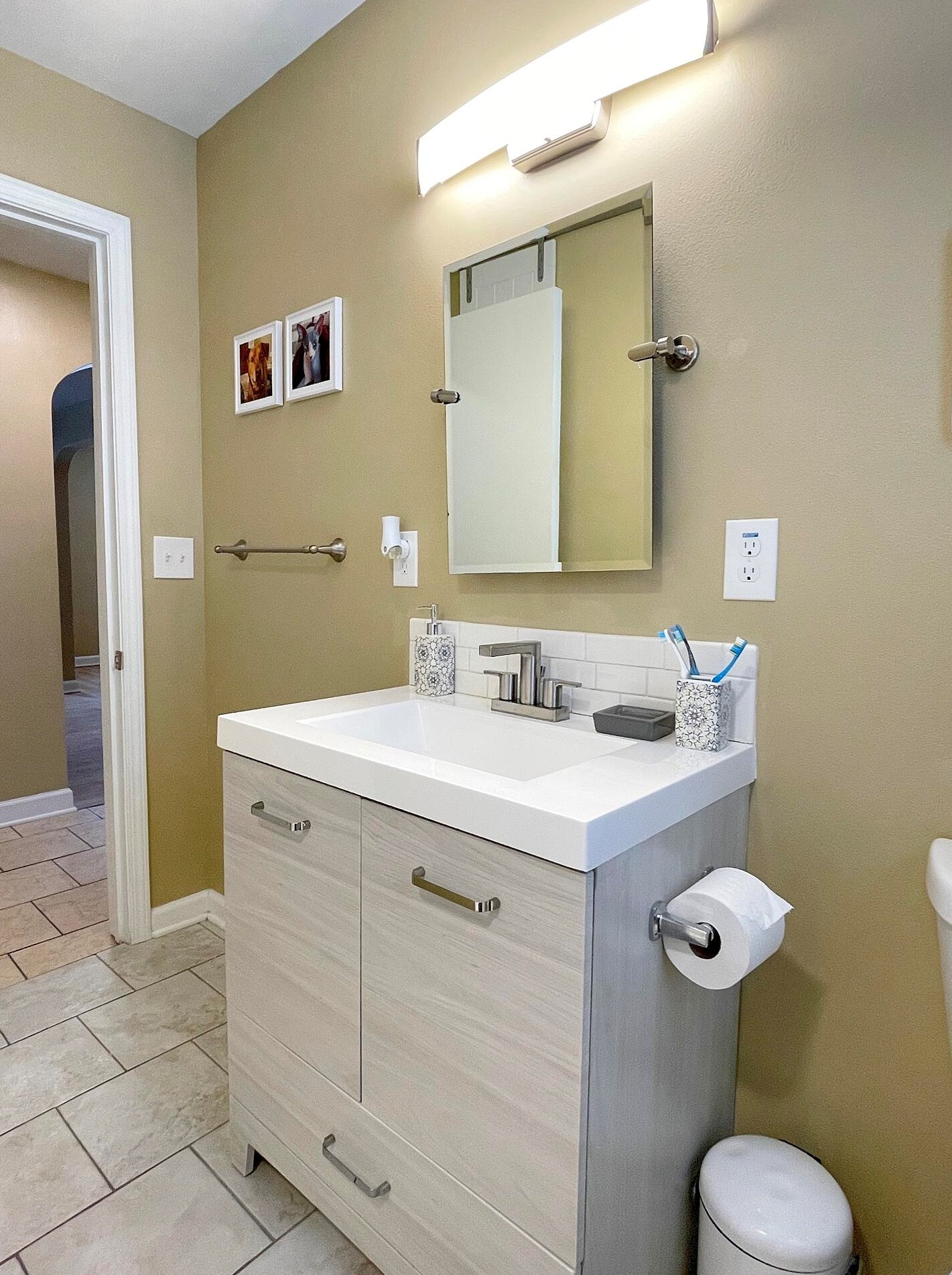 1014 Sycamore Ave, South Milwaukee WI  53172-1342 exterior