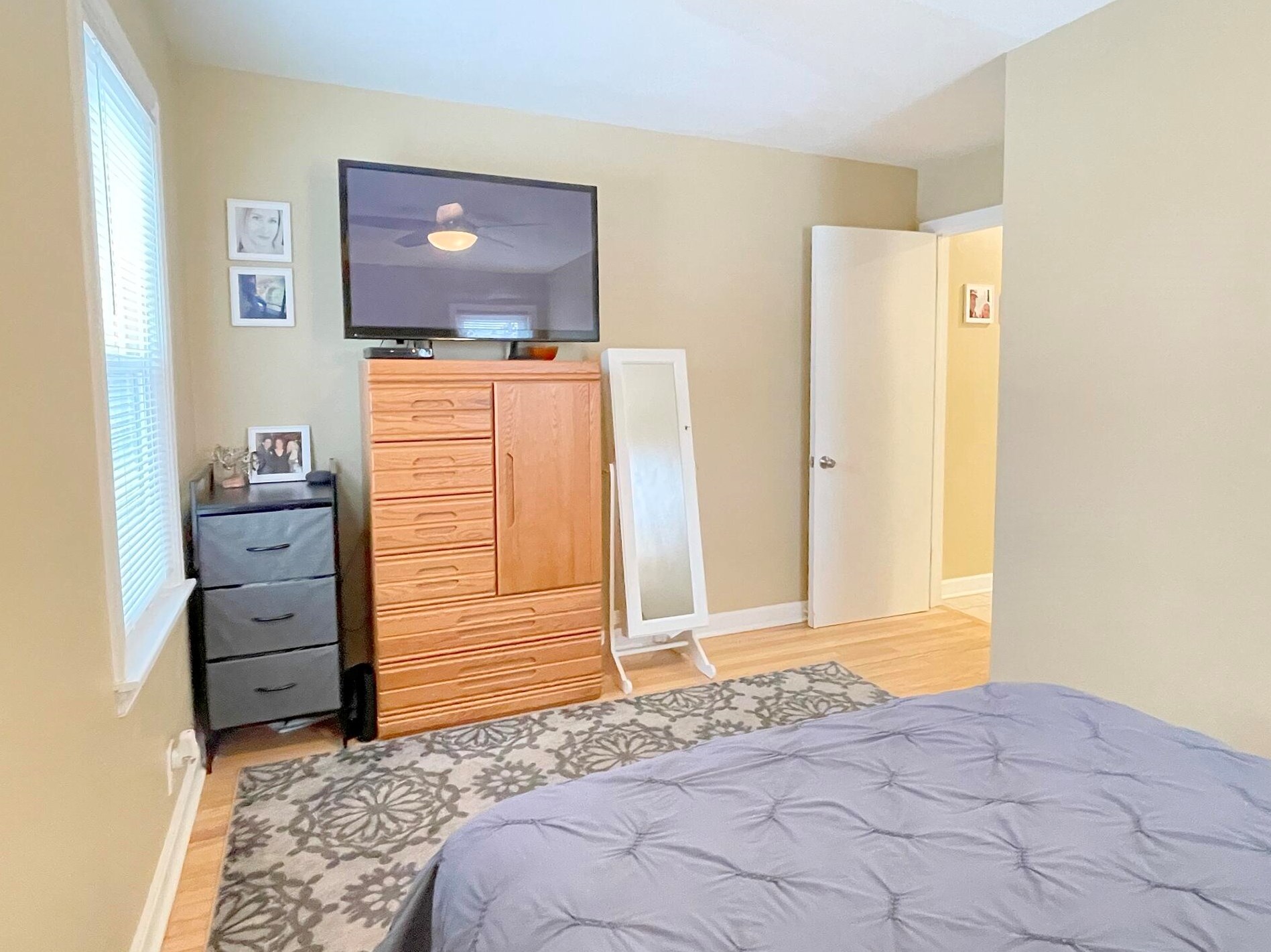 1014 Sycamore Ave, South Milwaukee WI  53172-1342 exterior