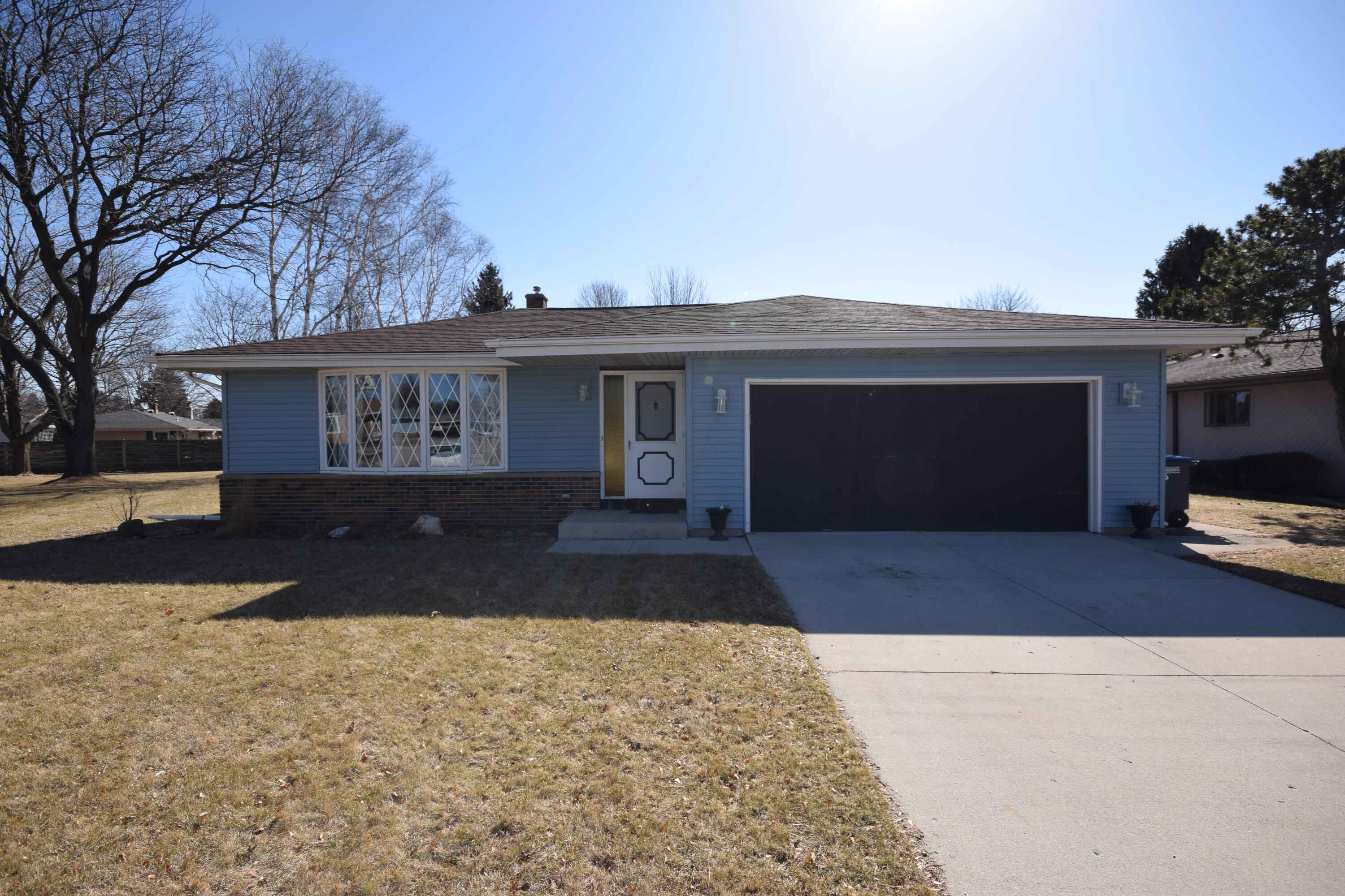 2333 E Shelly Ct, Sheboygan, WI 53083 MLS 1784913 Coldwell Banker