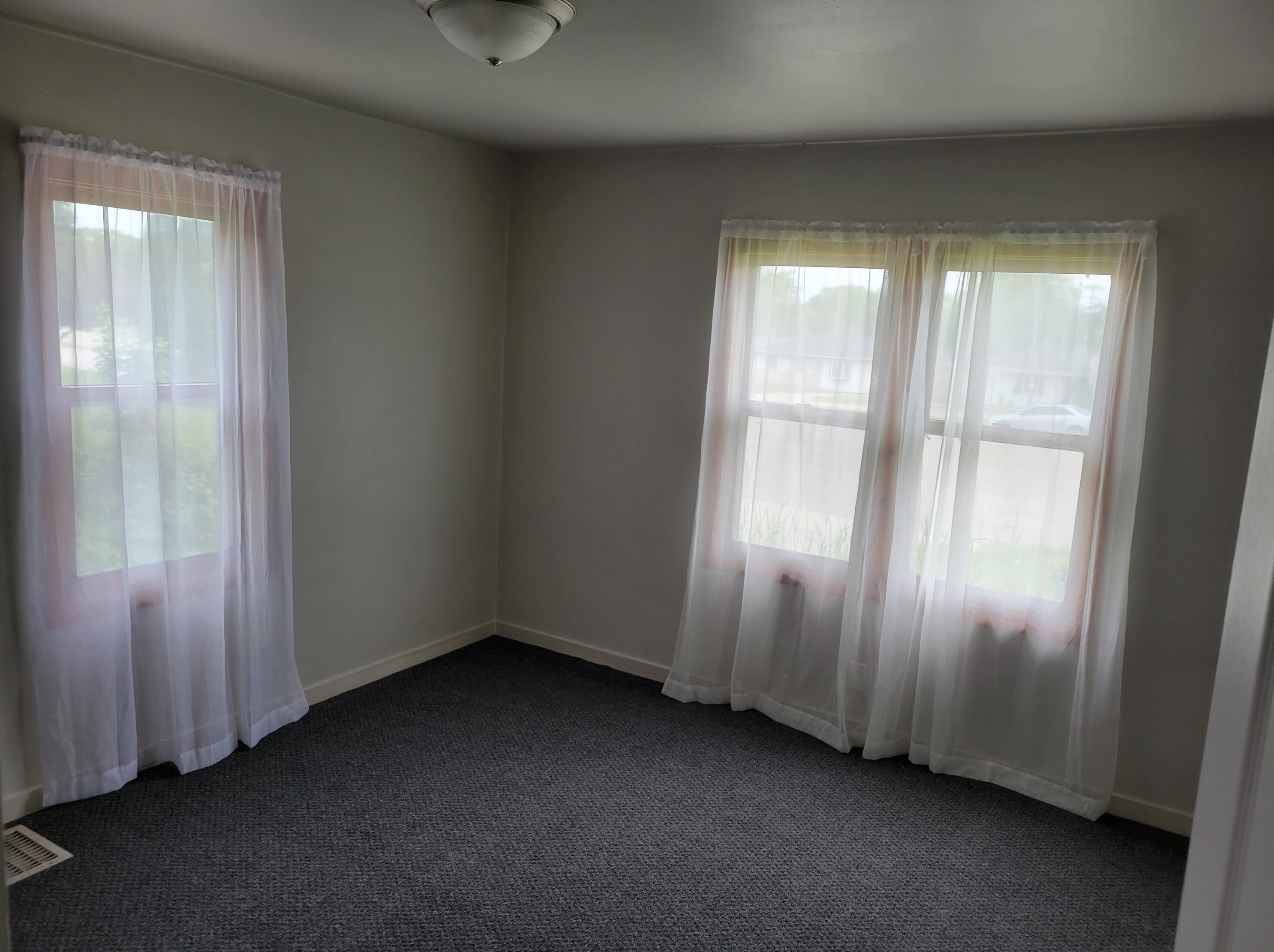 810 Green Bay Rd, Racine WI  53406-4006 exterior
