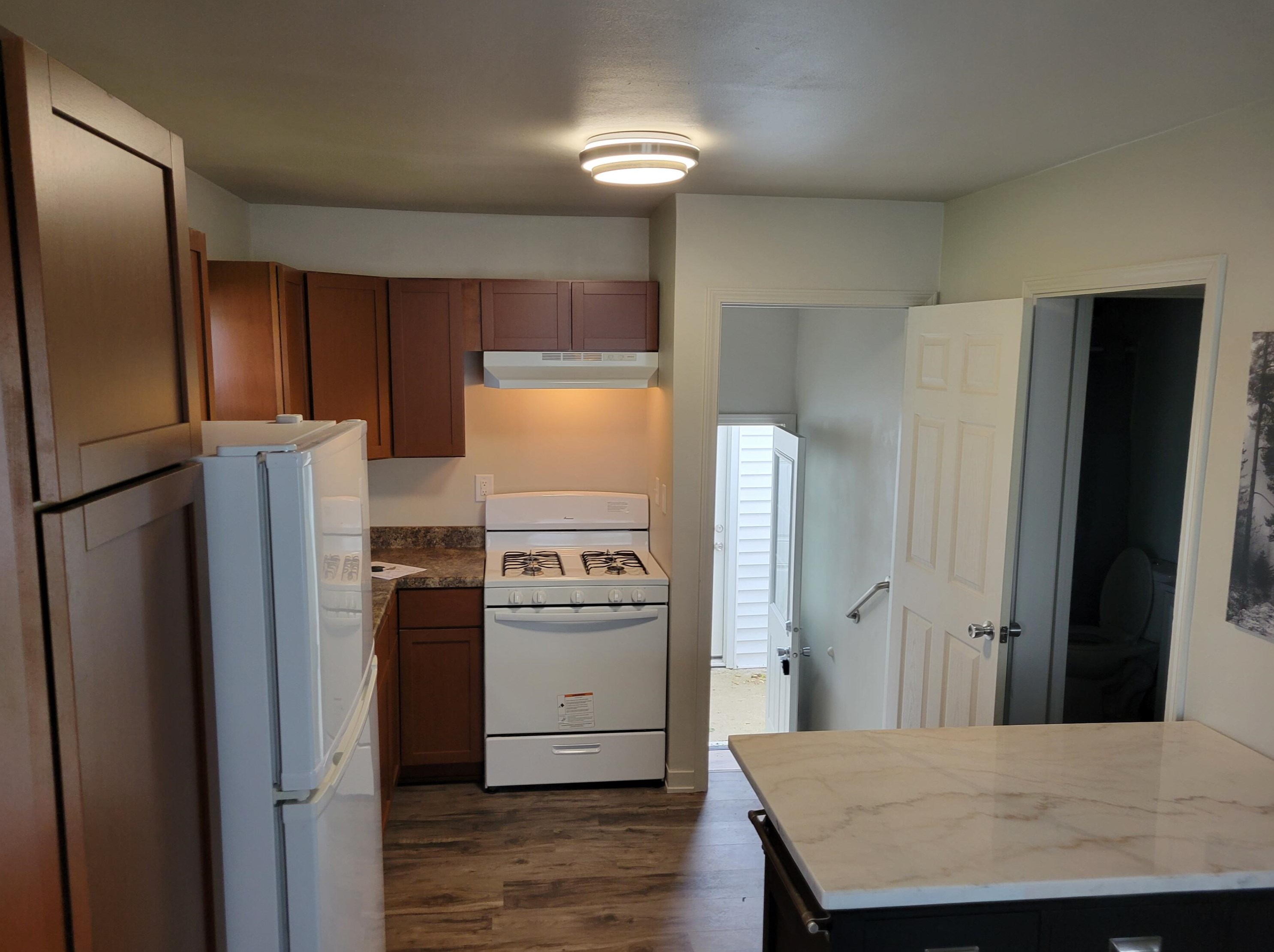 810 Green Bay Rd, Racine WI  53406-4006 exterior
