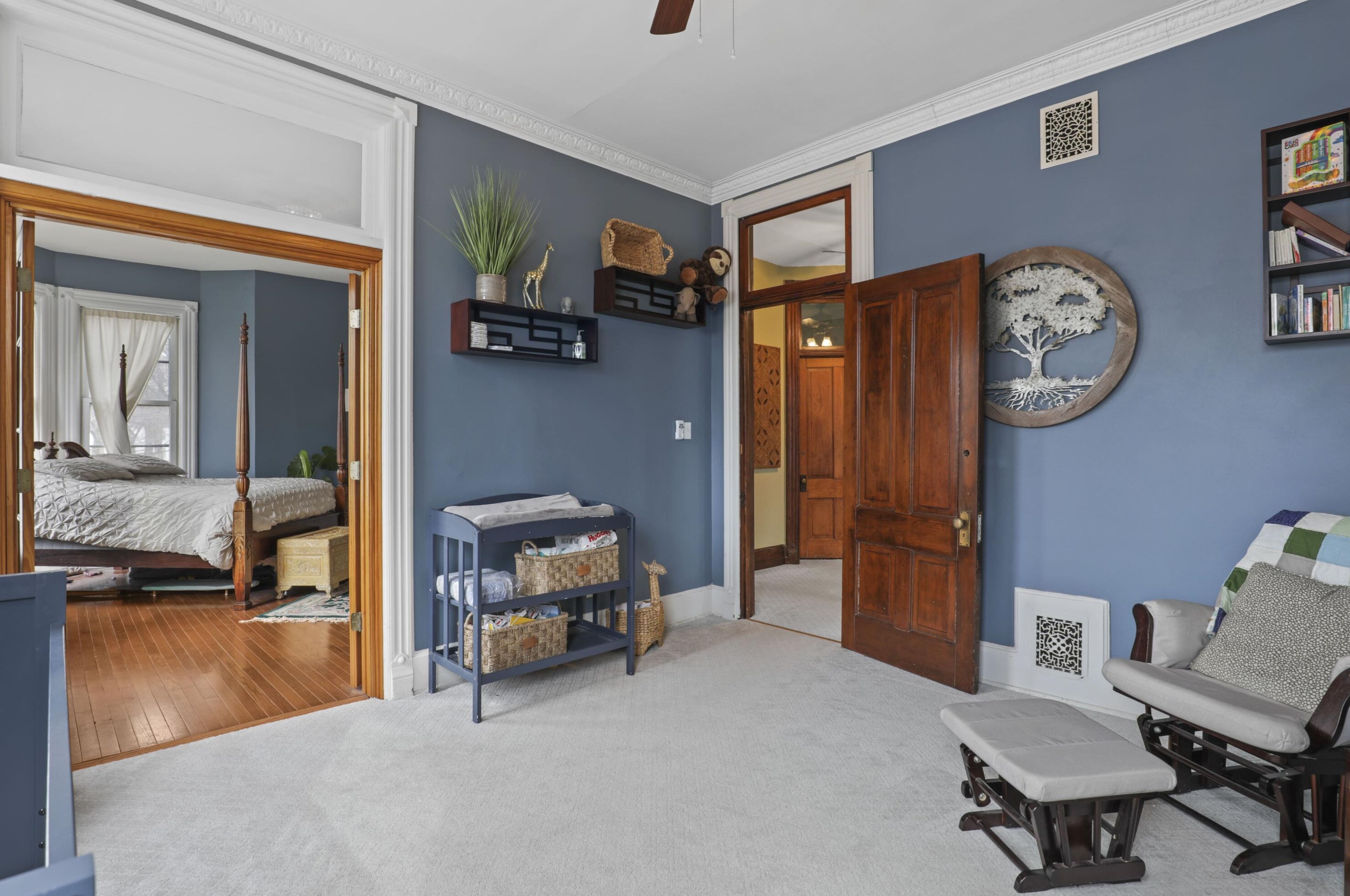 2126 Juneau Ave, Milwaukee WI 53233-1119 exterior