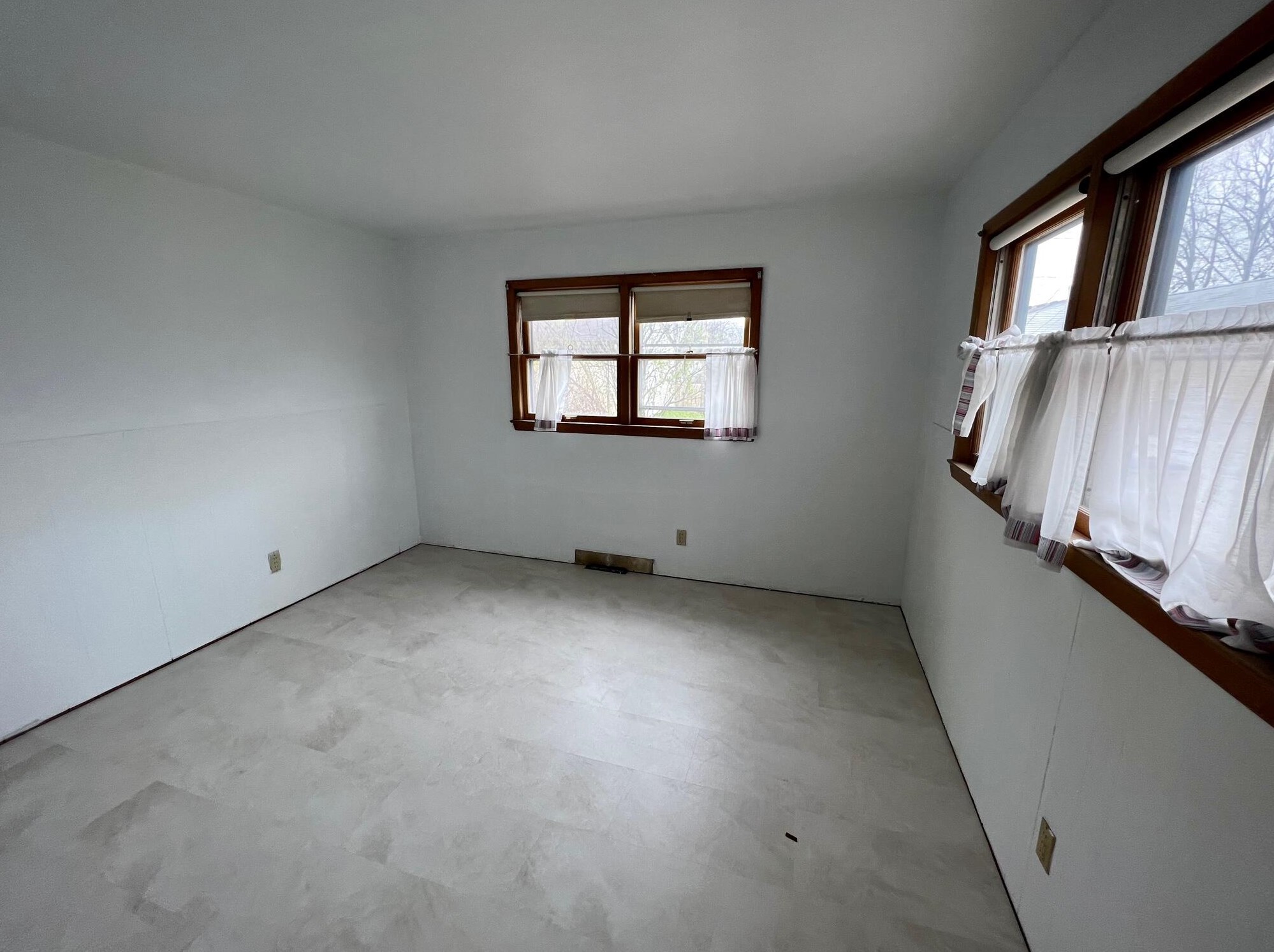 4868 22nd St, Milwaukee WI  53209-5627 exterior