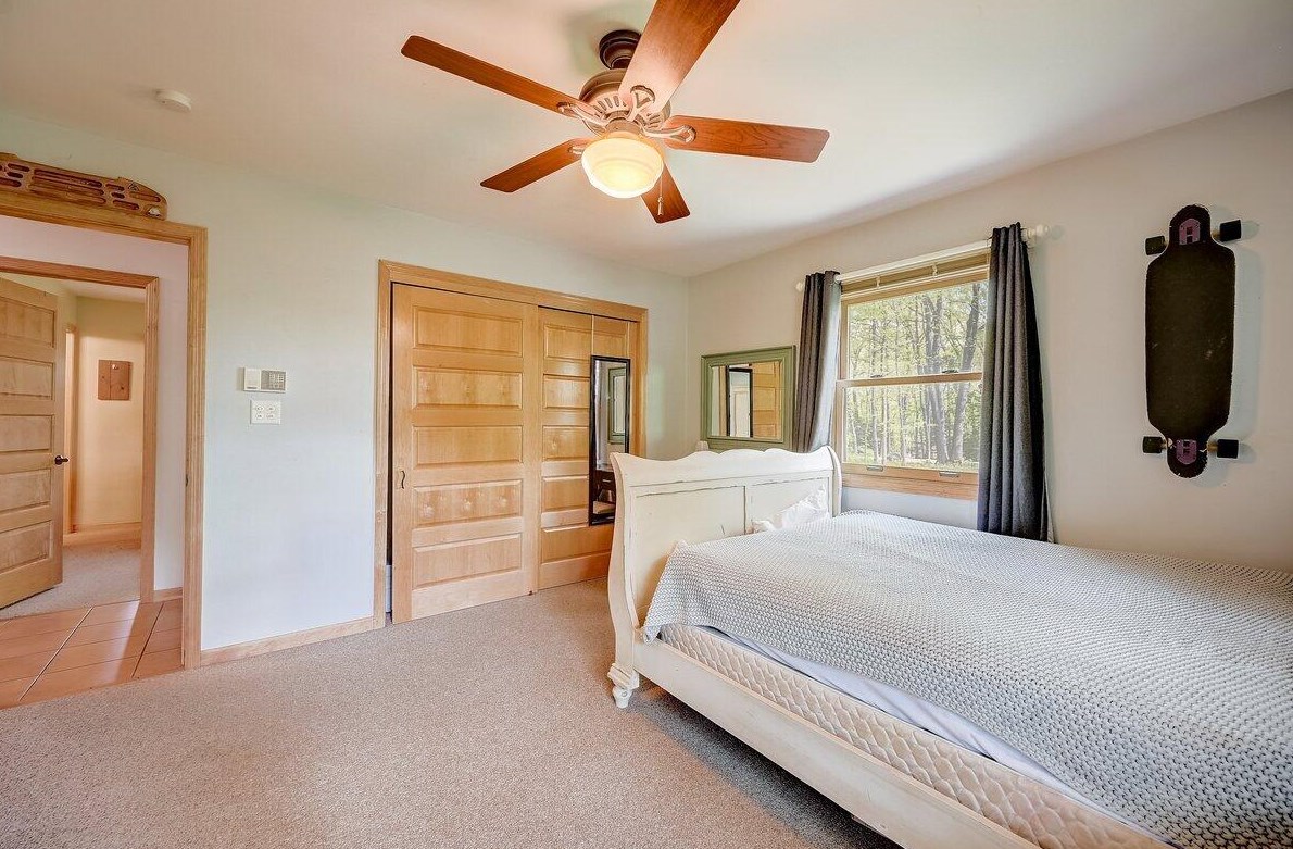 19050 Lothmoor Drive Lower, Brookfield WI  53045-4190 exterior