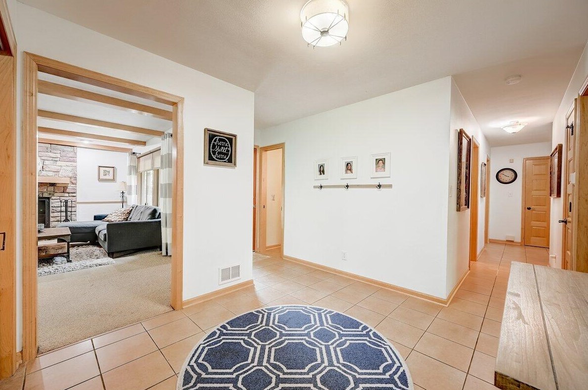 19050 Lothmoor Drive Lower, Brookfield WI  53045-4190 exterior