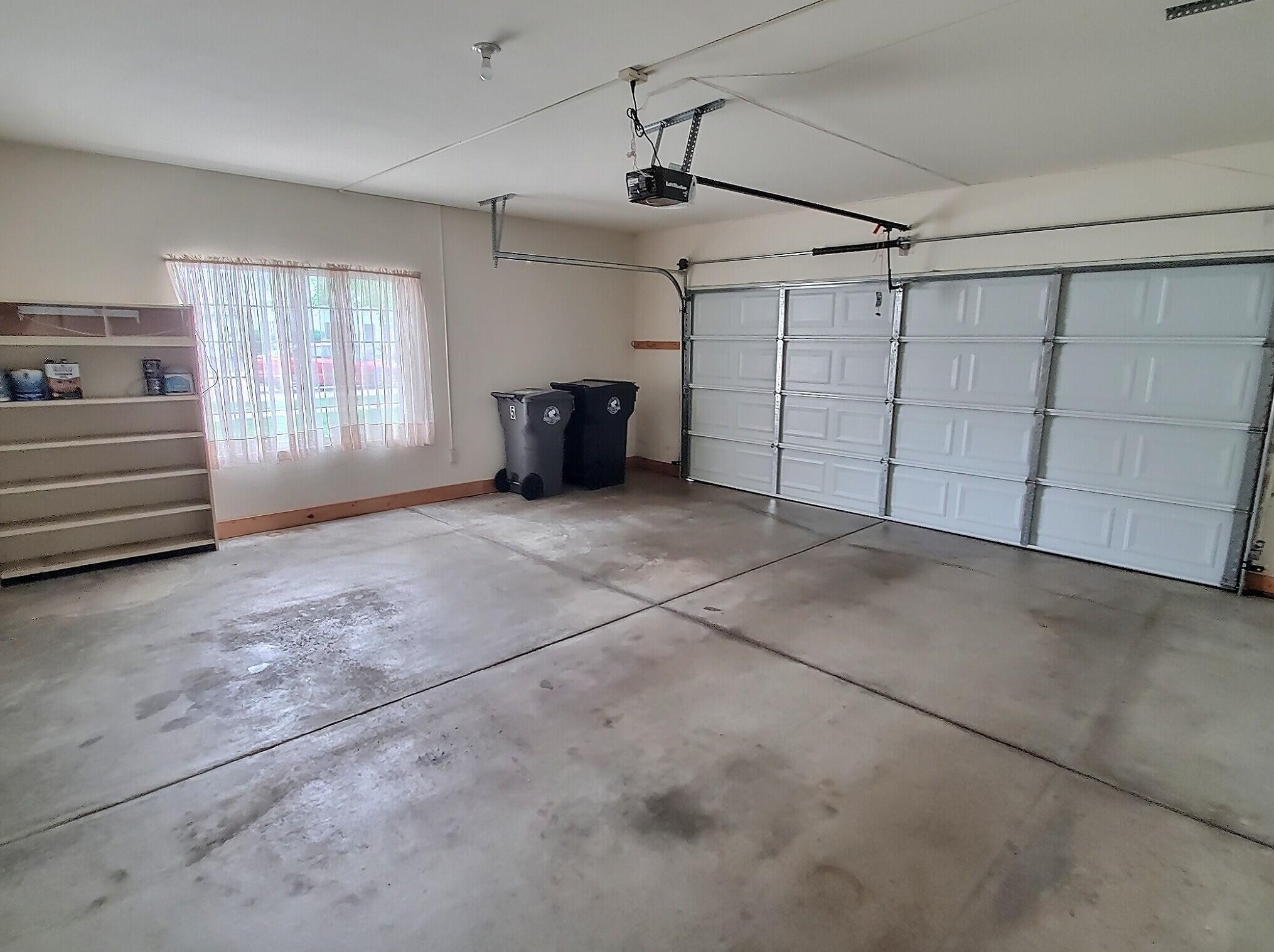 6190 Creekside Dr, Cudahy WI  53110-3400 exterior